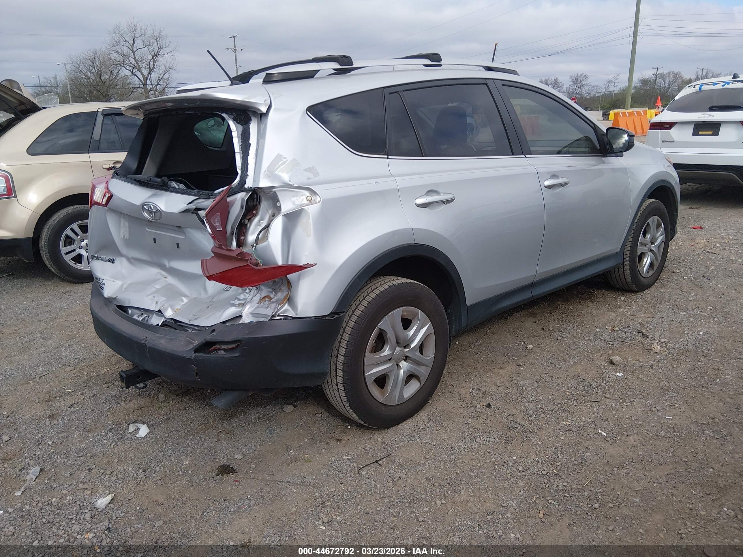 TOYOTA RAV4 image 4