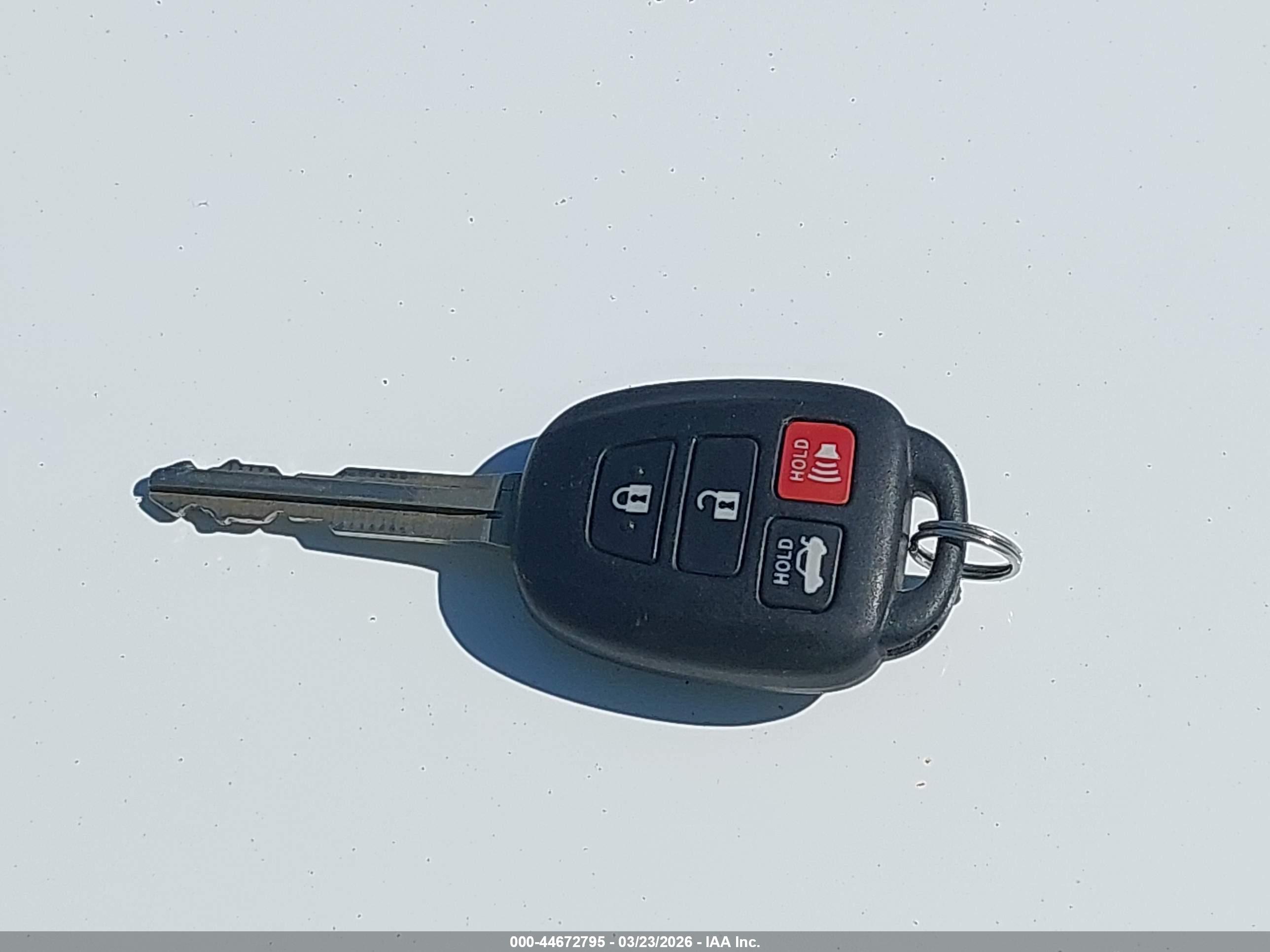 TOYOTA CAMRY image 11