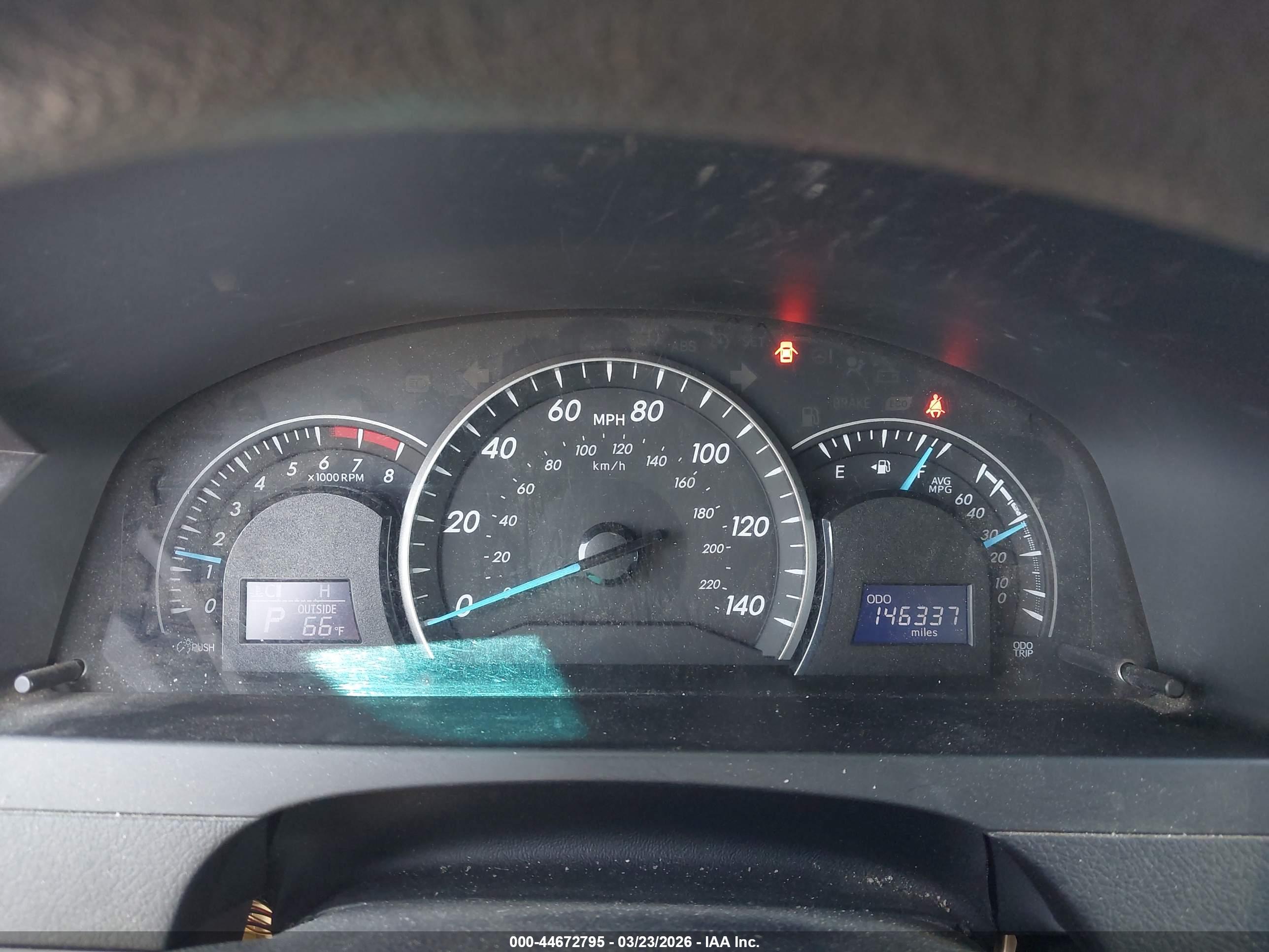 TOYOTA CAMRY image 7