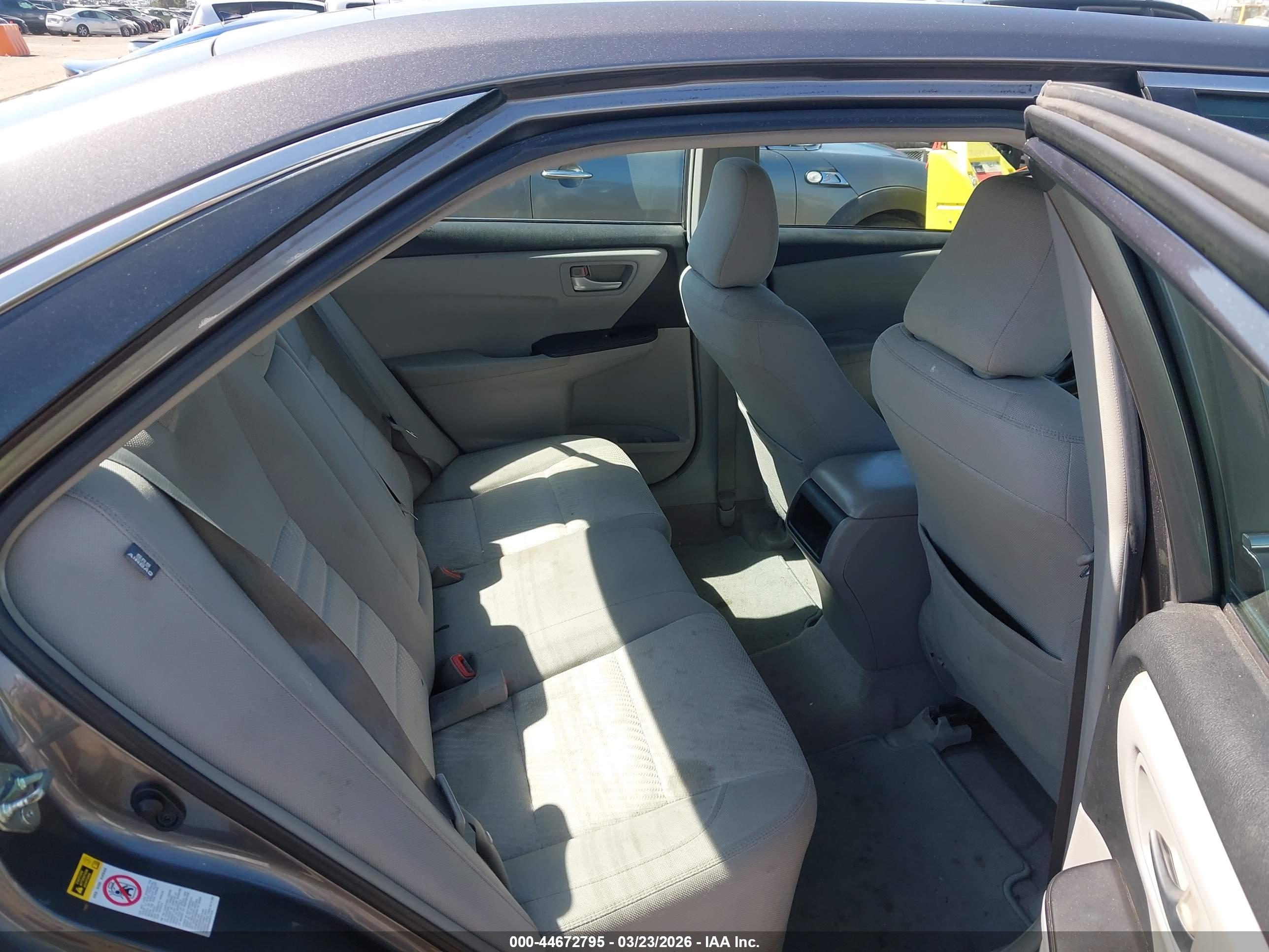 TOYOTA CAMRY image 8