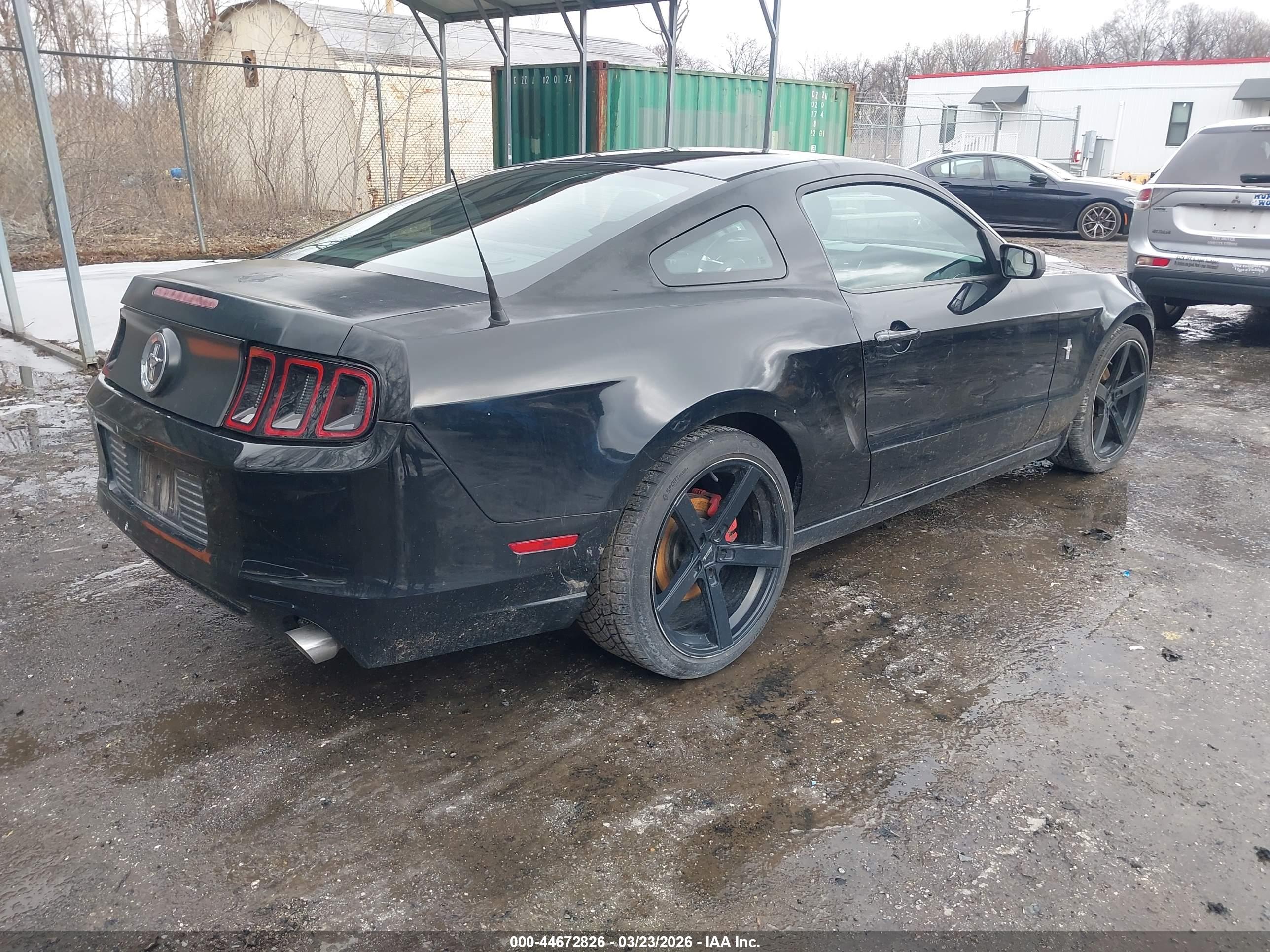 FORD MUSTANG image 4