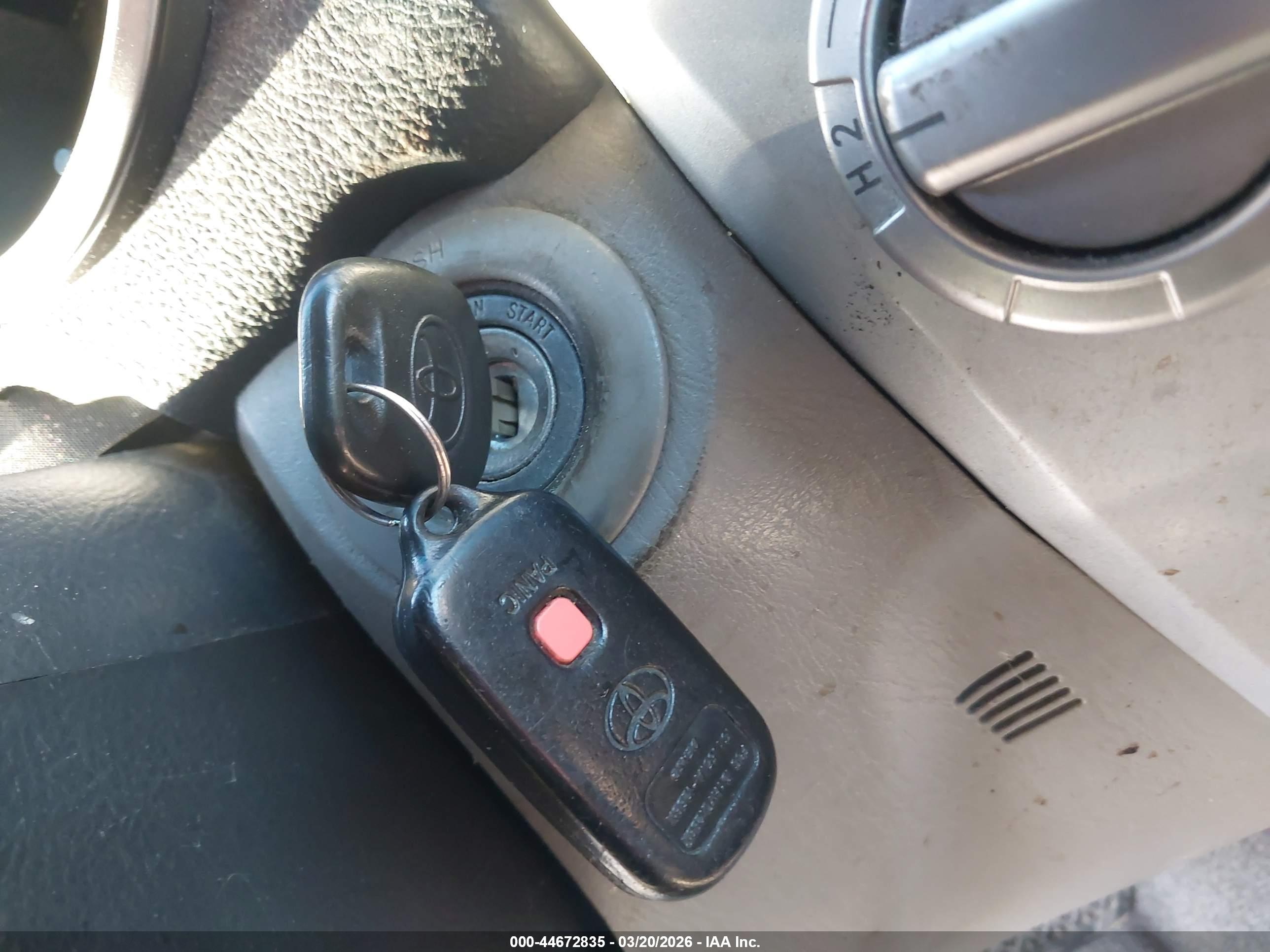 TOYOTA 4RUNNER image 11