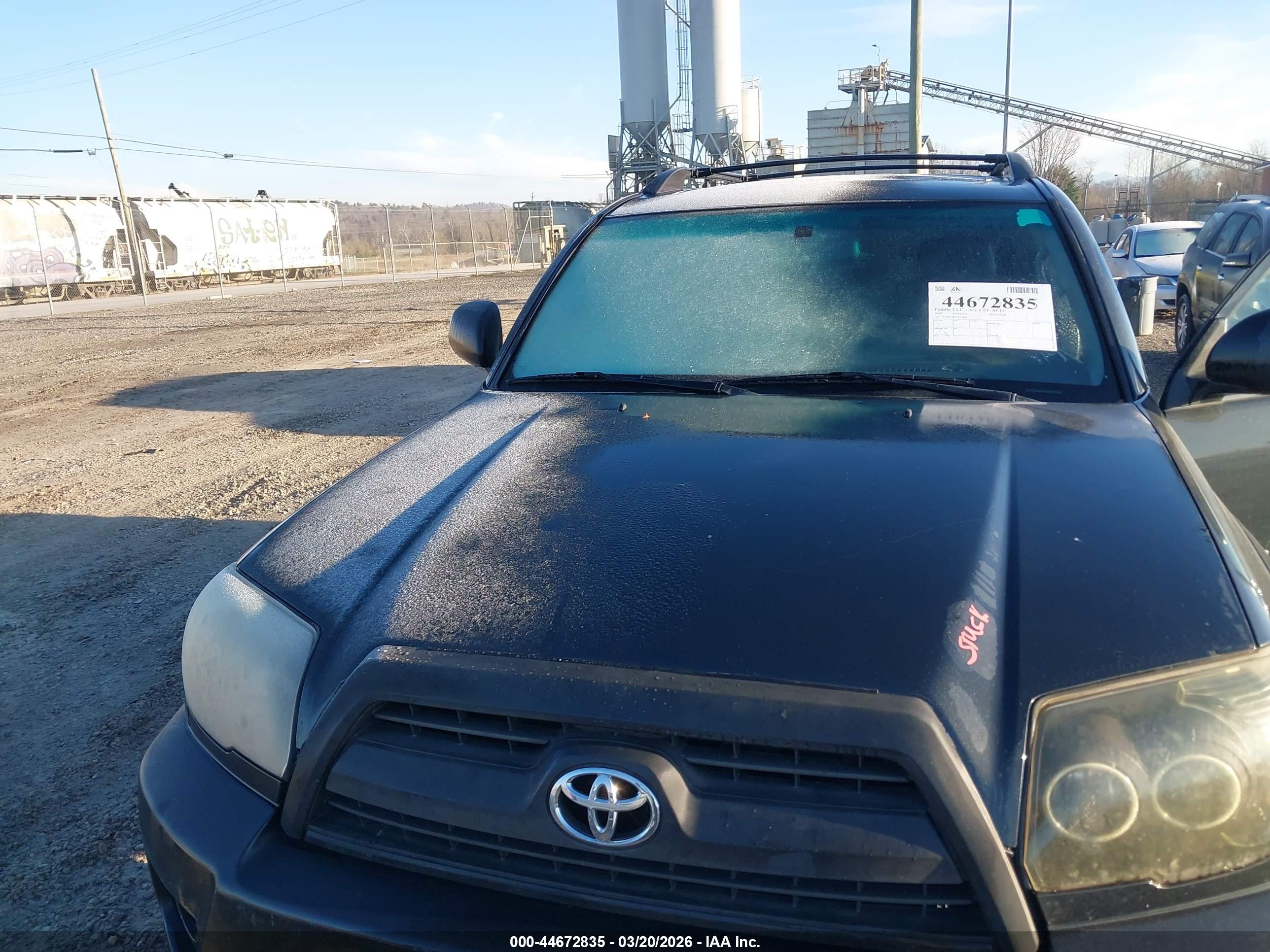 TOYOTA 4RUNNER image 6