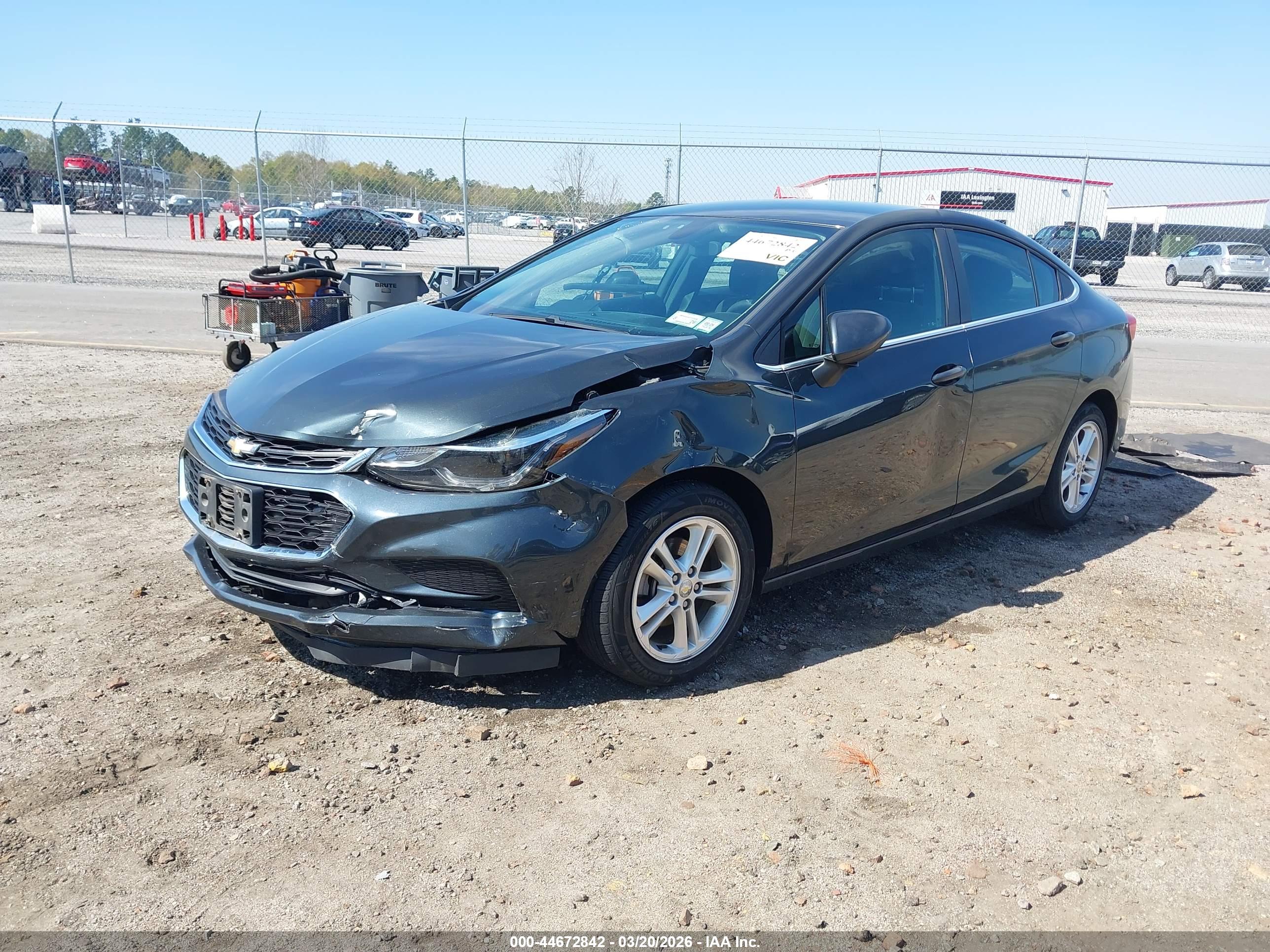 CHEVROLET CRUZE image 2