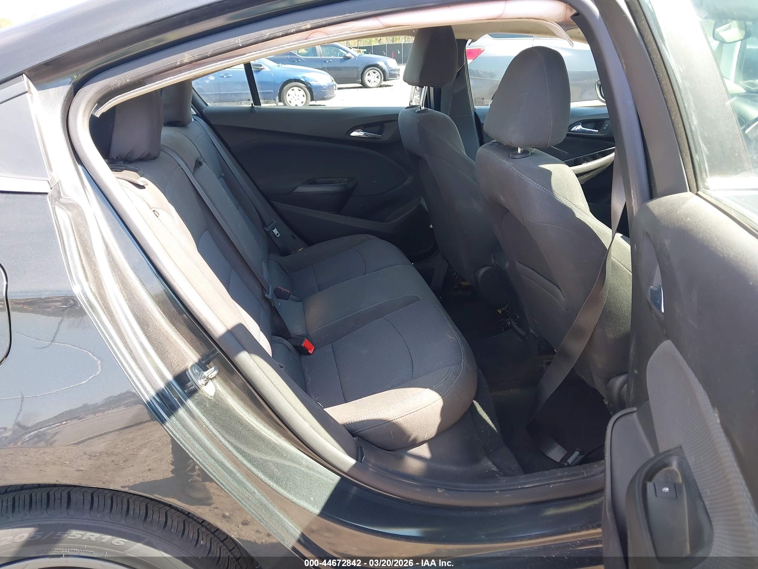 CHEVROLET CRUZE image 8