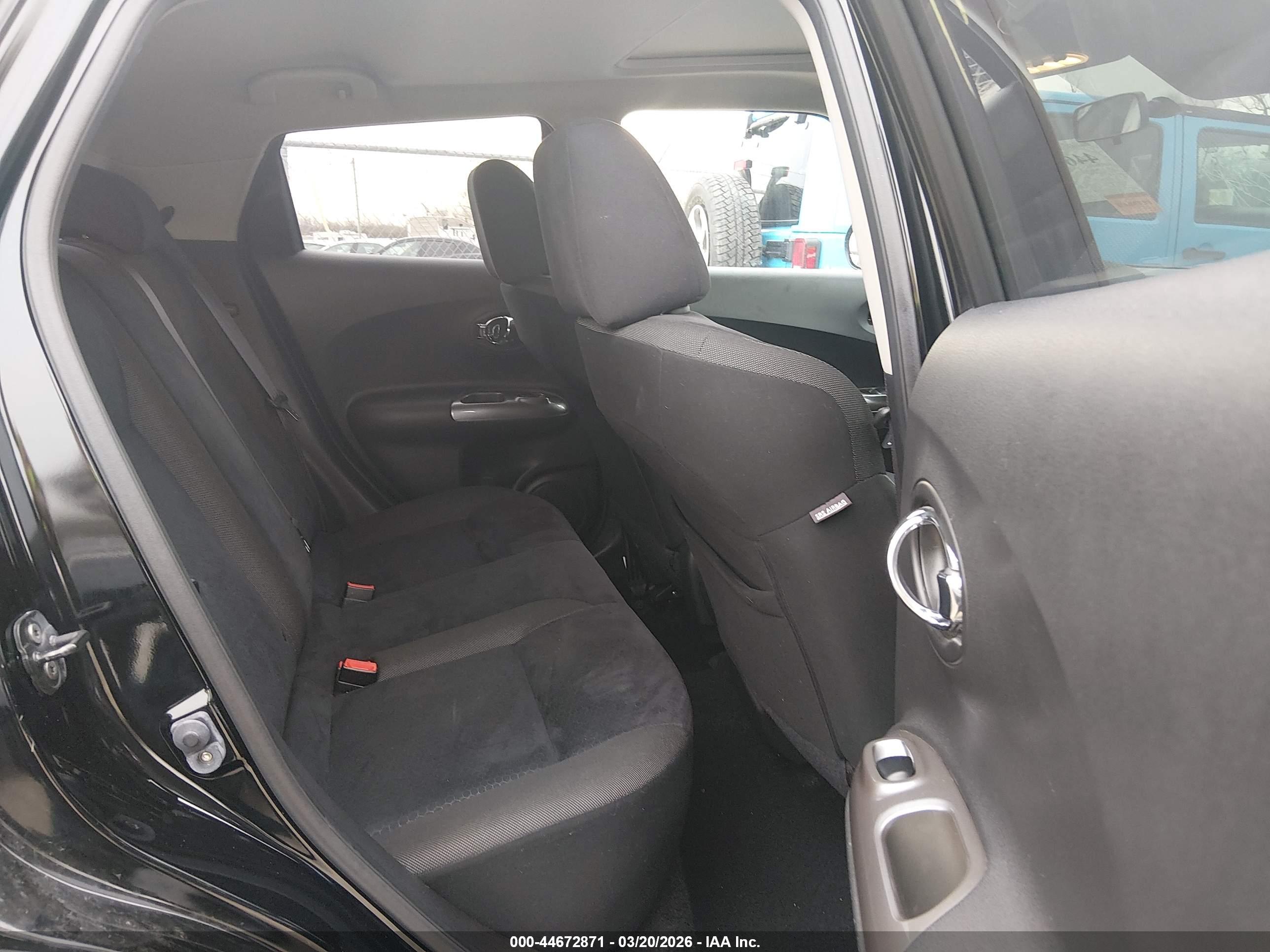 NISSAN JUKE image 8