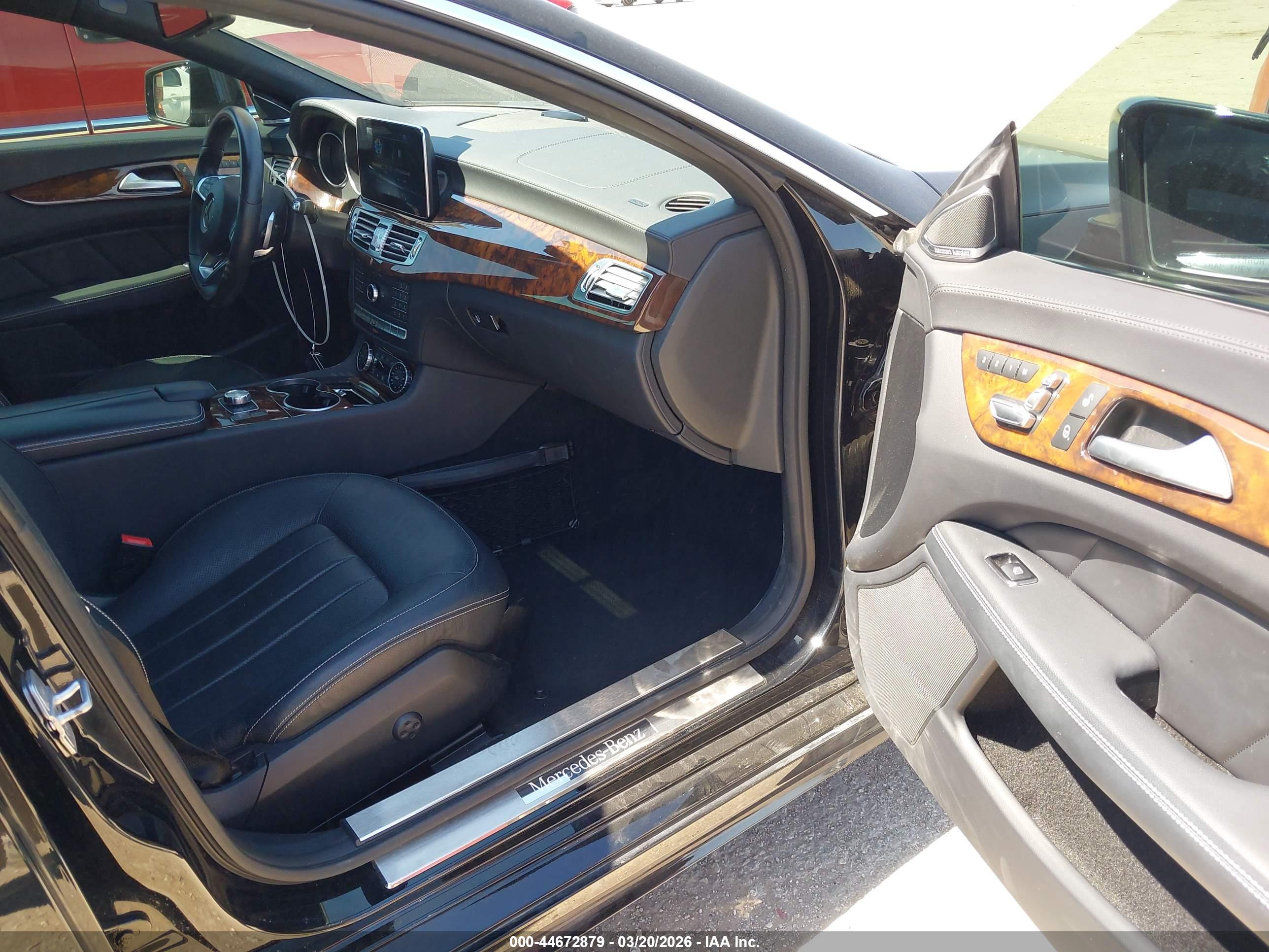 MERCEDES-BENZ CLS image 5