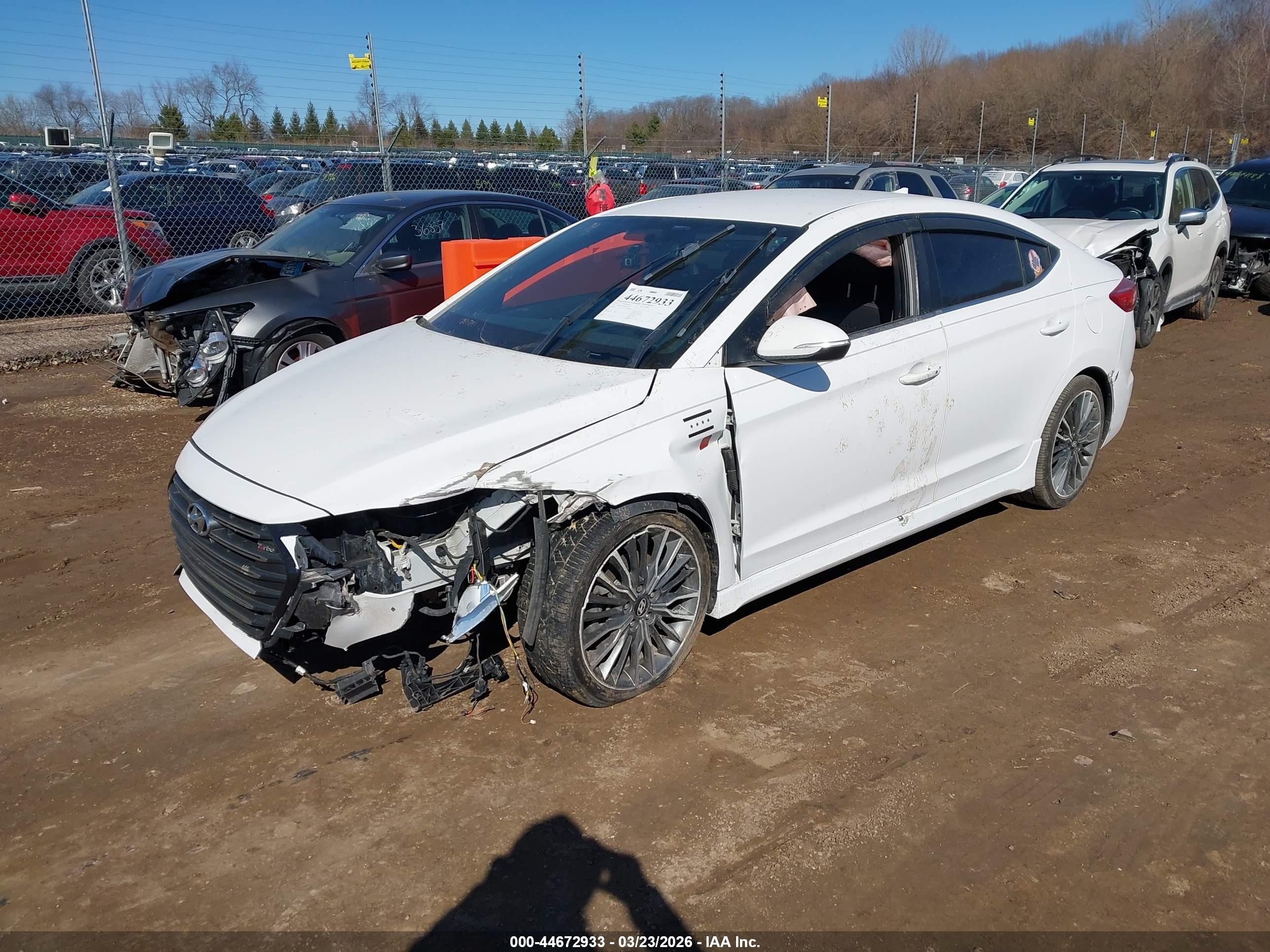 HYUNDAI ELANTRA image 2