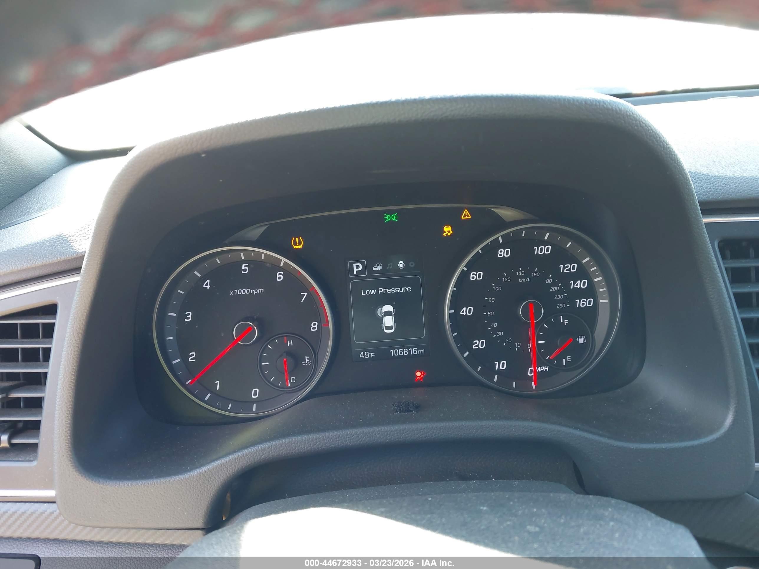 HYUNDAI ELANTRA image 7