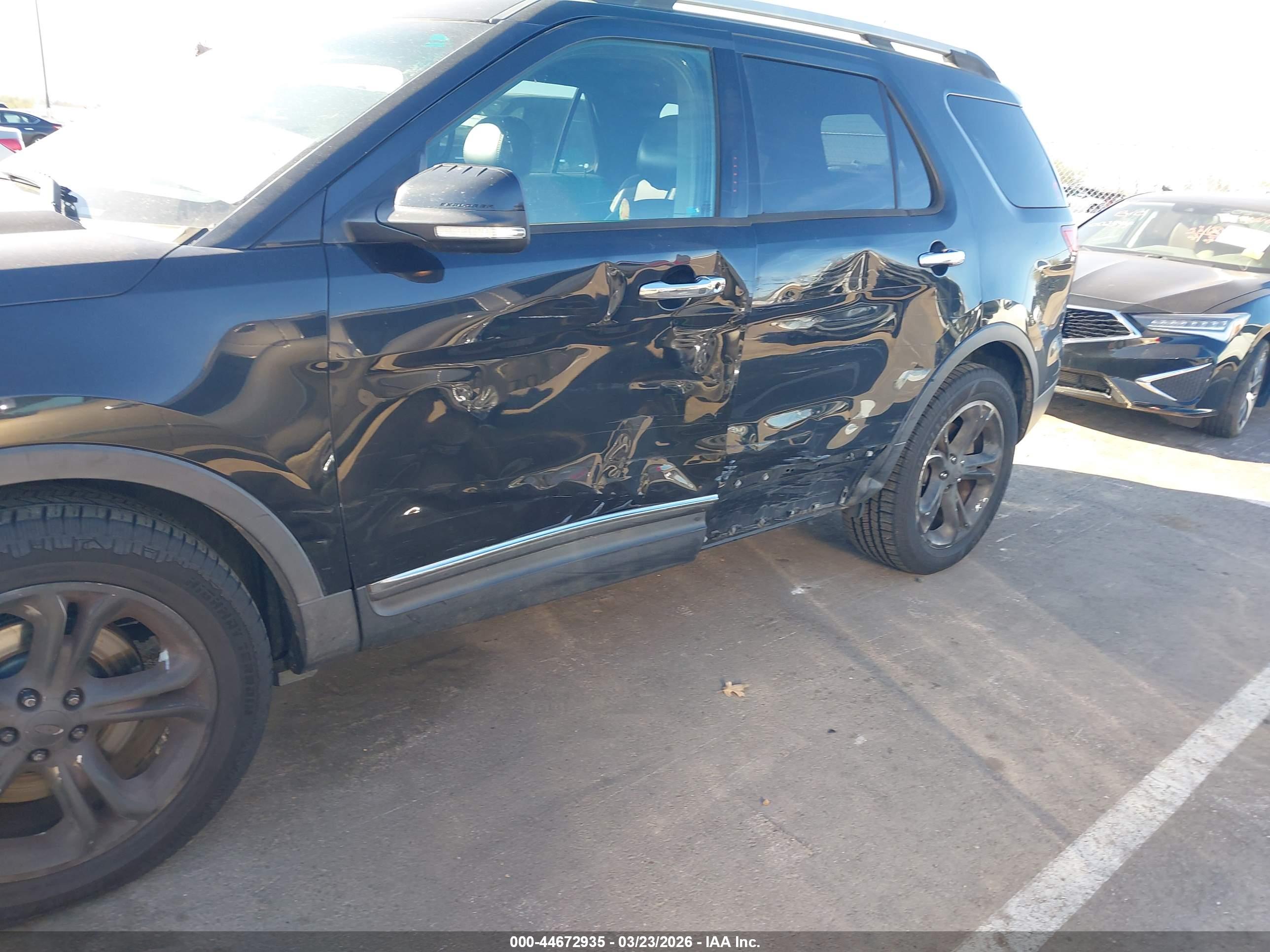 FORD EXPLORER image 6