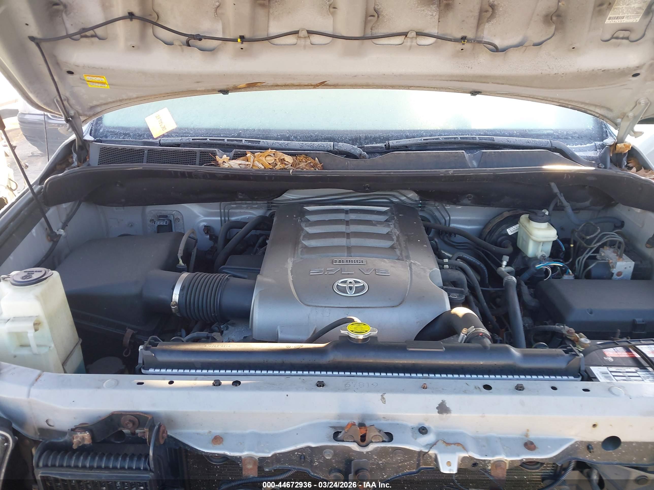 TOYOTA TUNDRA image 10