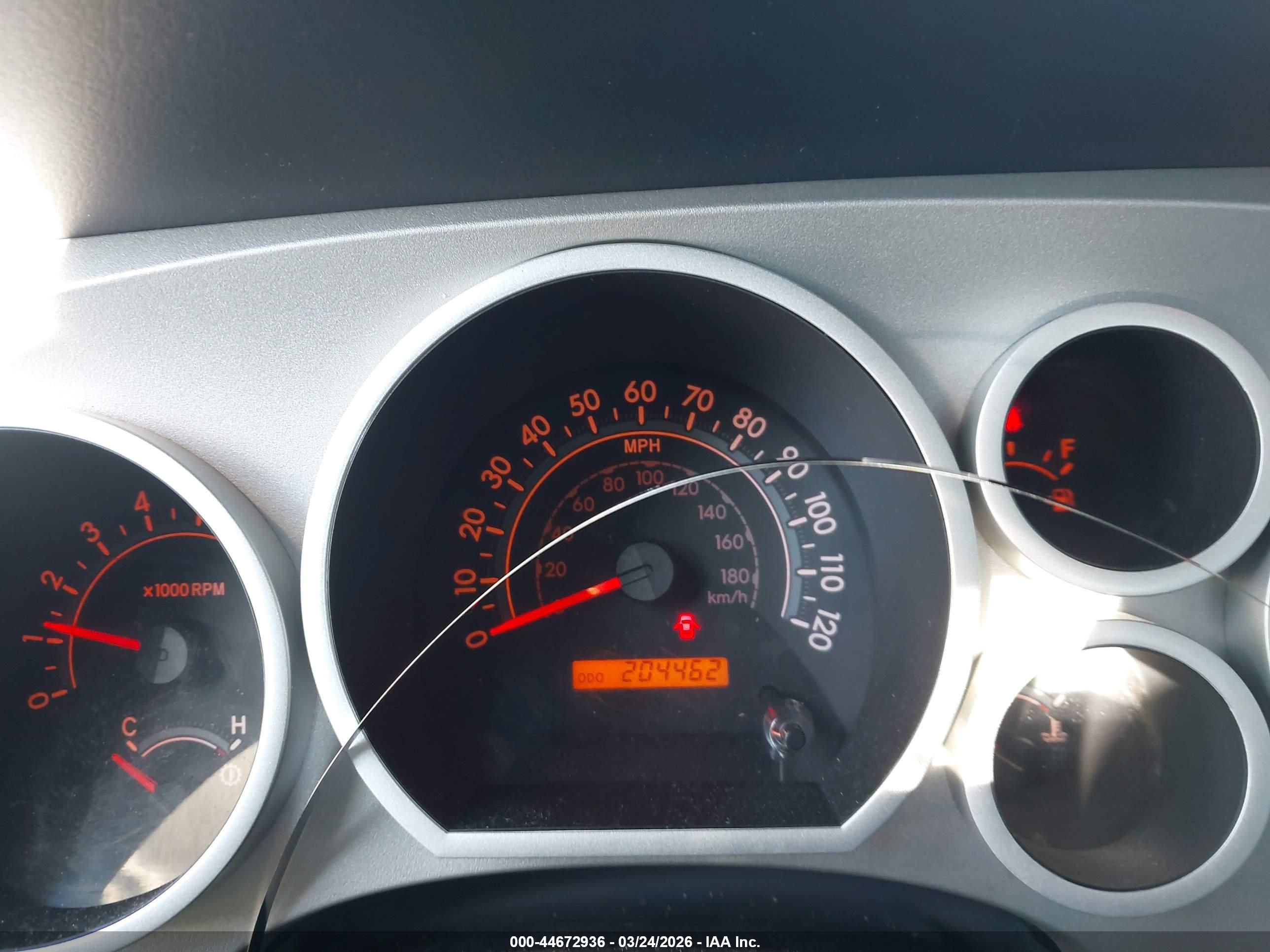 TOYOTA TUNDRA image 7