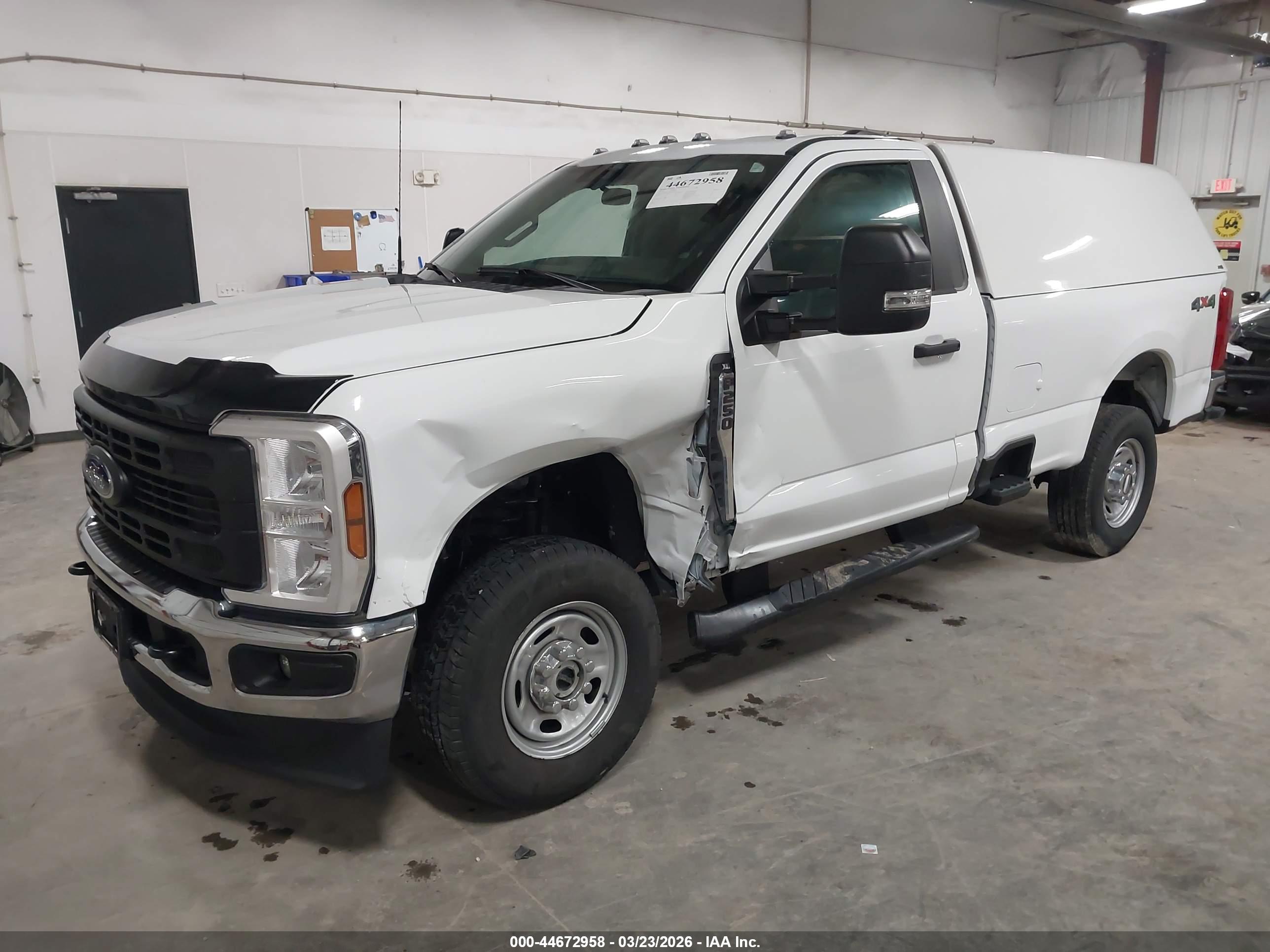 FORD F-250 image 2
