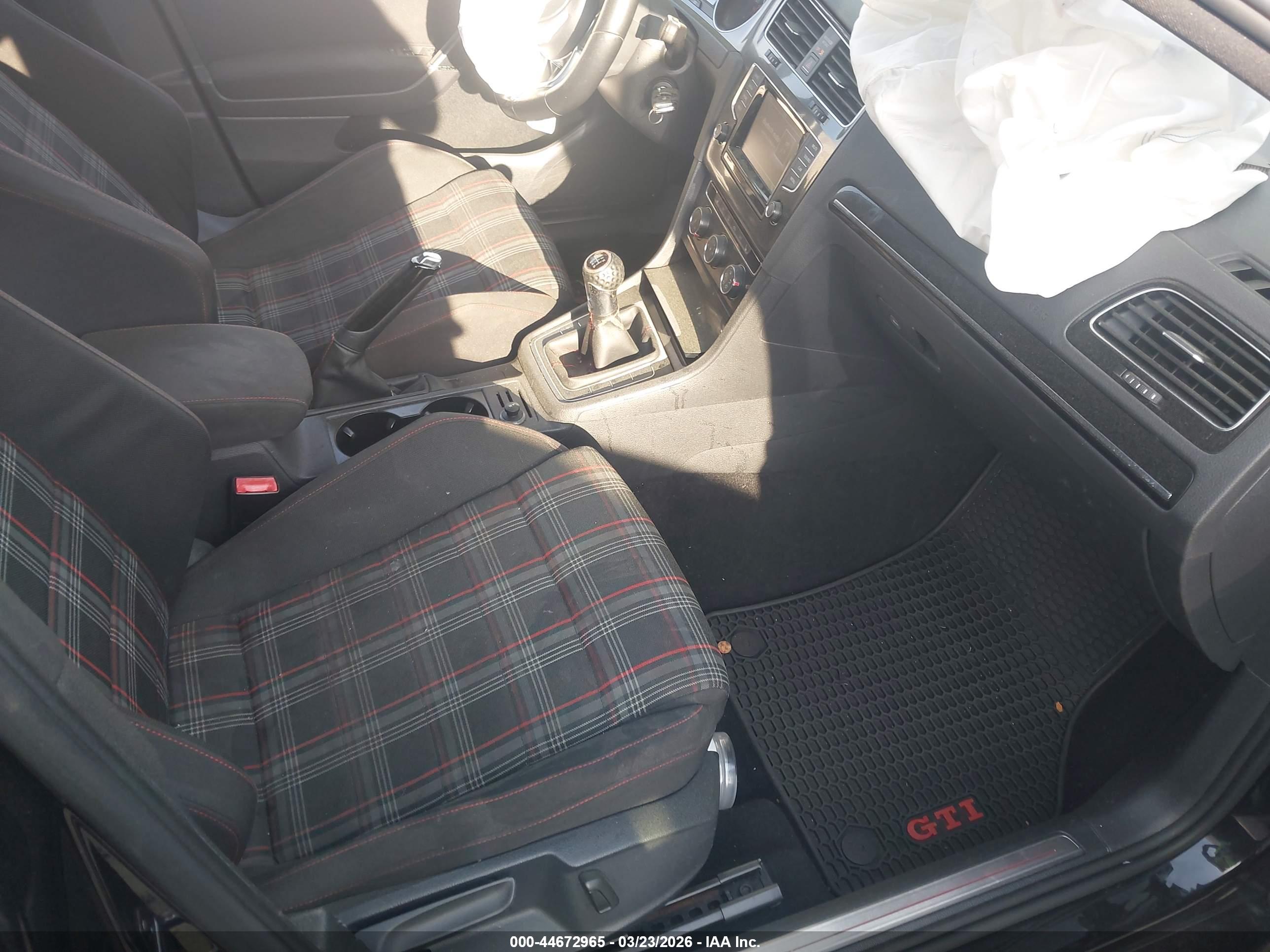 VOLKSWAGEN GOLF image 5