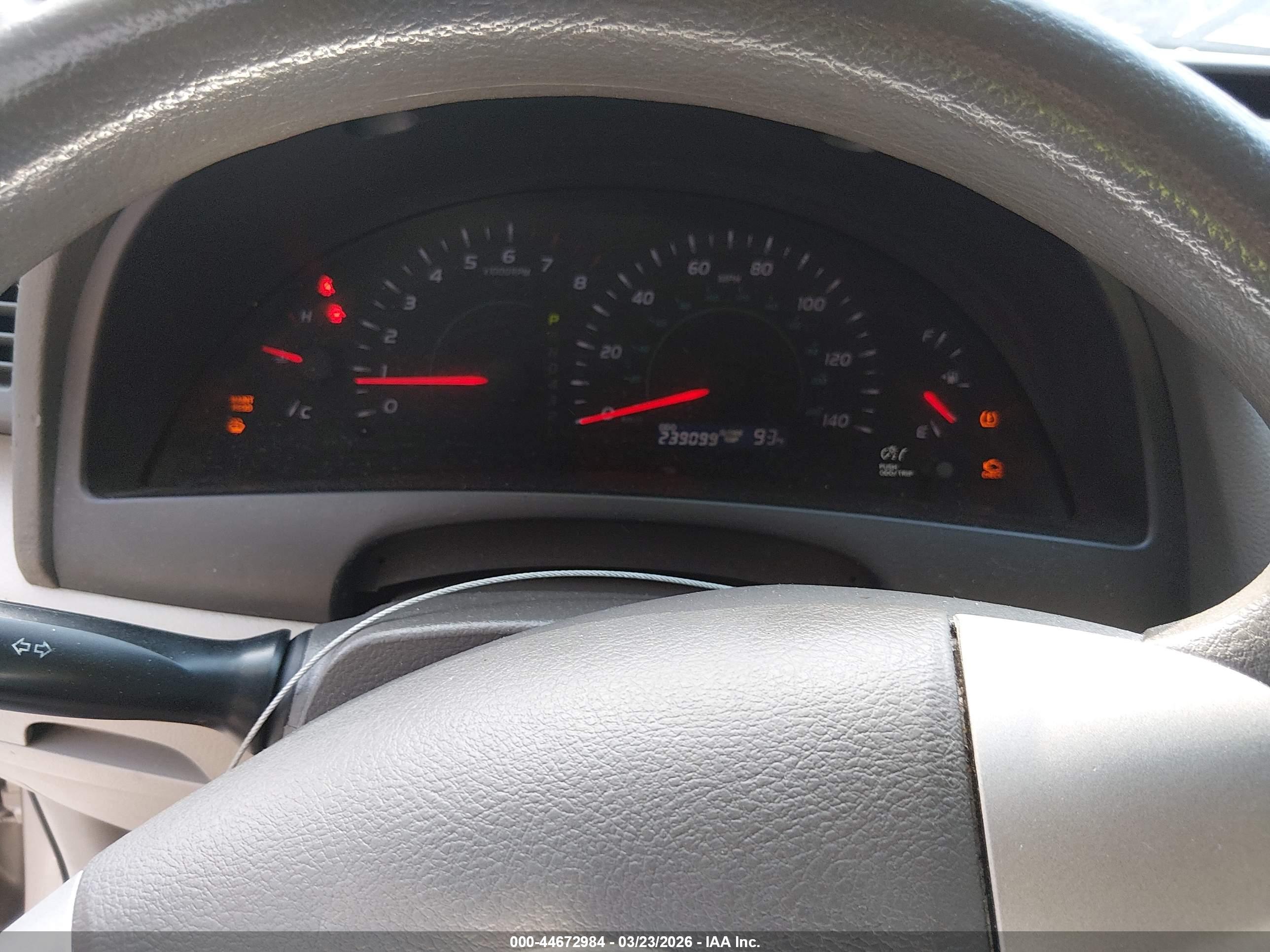 TOYOTA CAMRY image 7