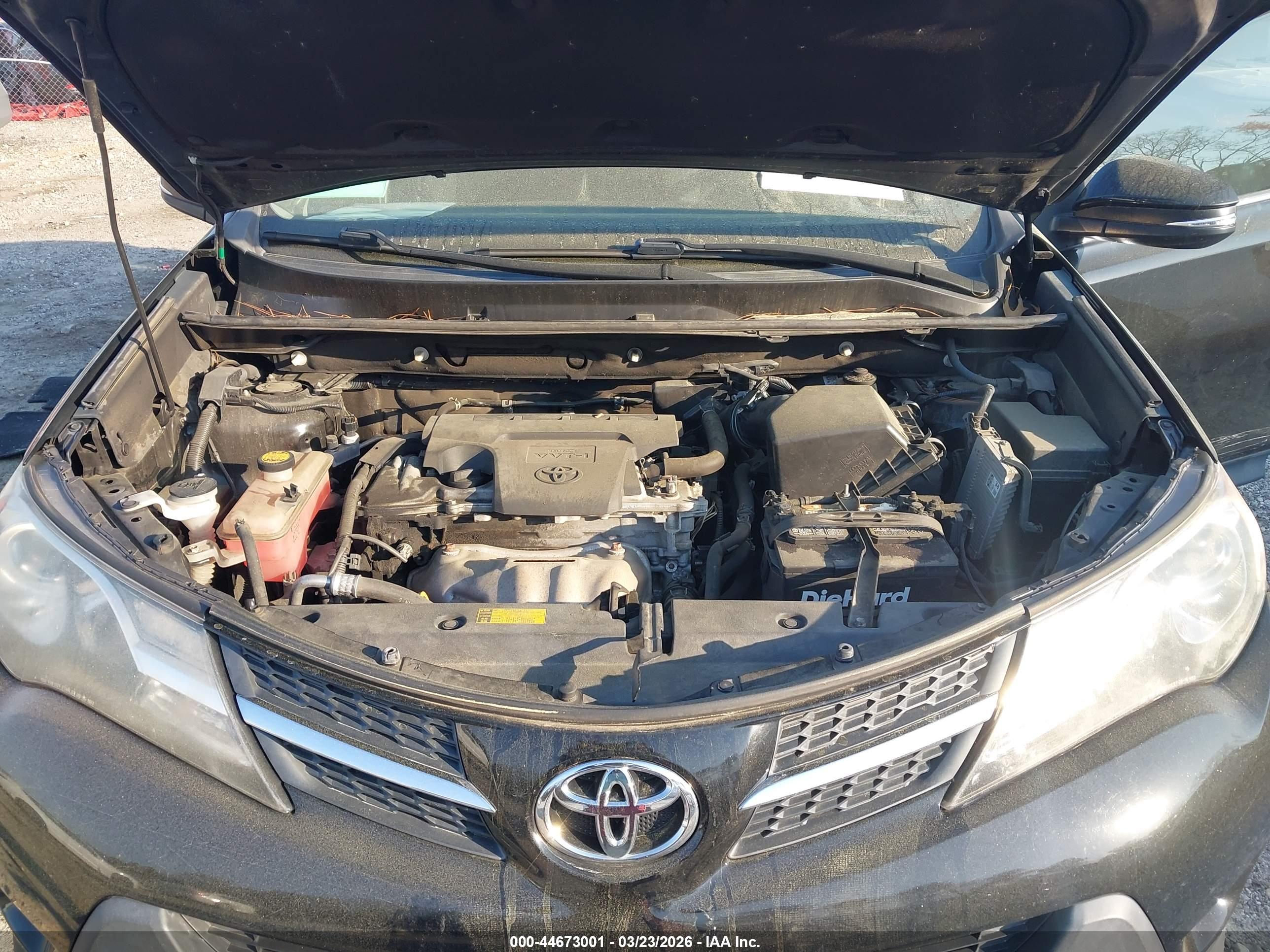 TOYOTA RAV4 image 10