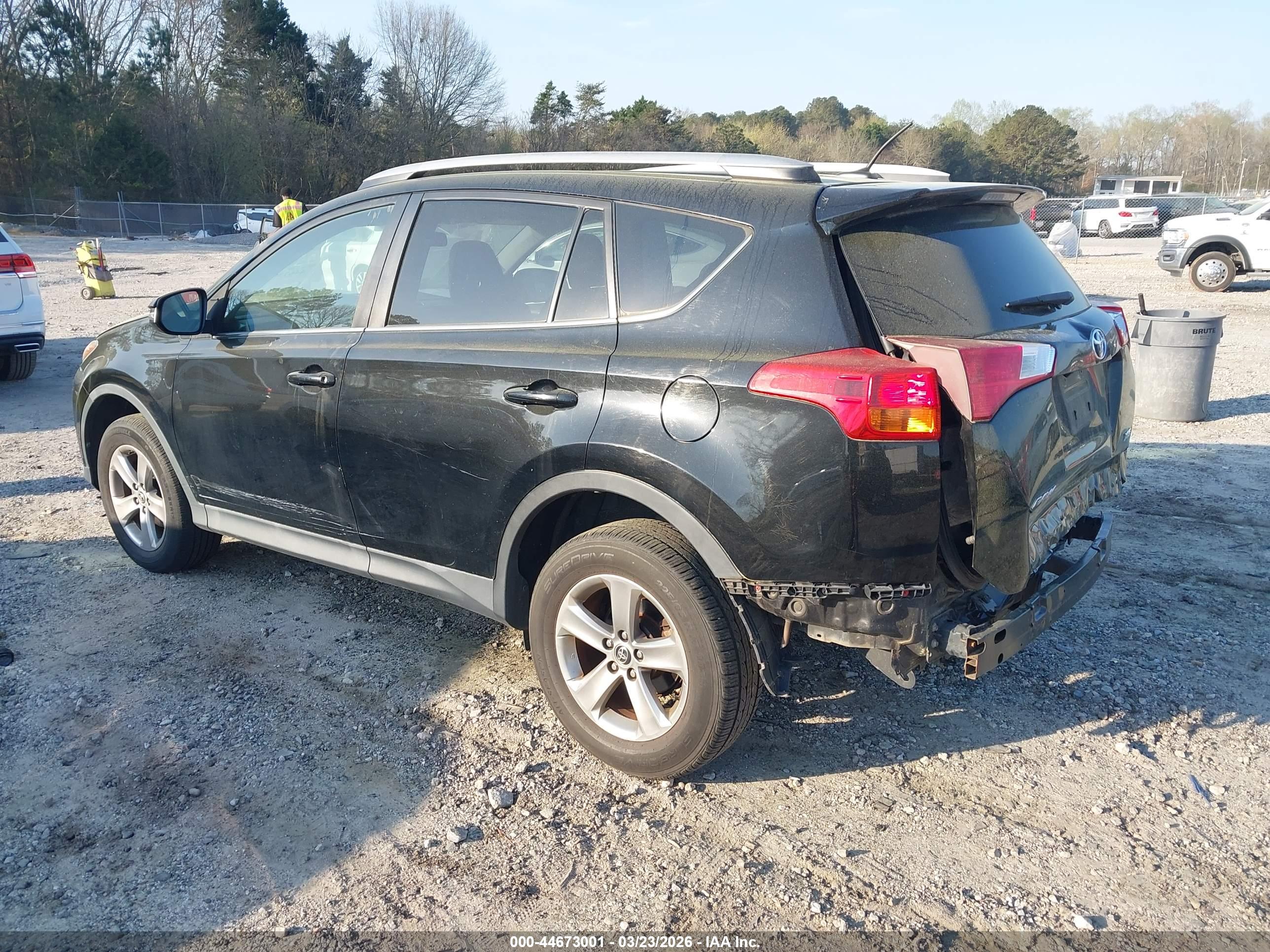 TOYOTA RAV4 image 3