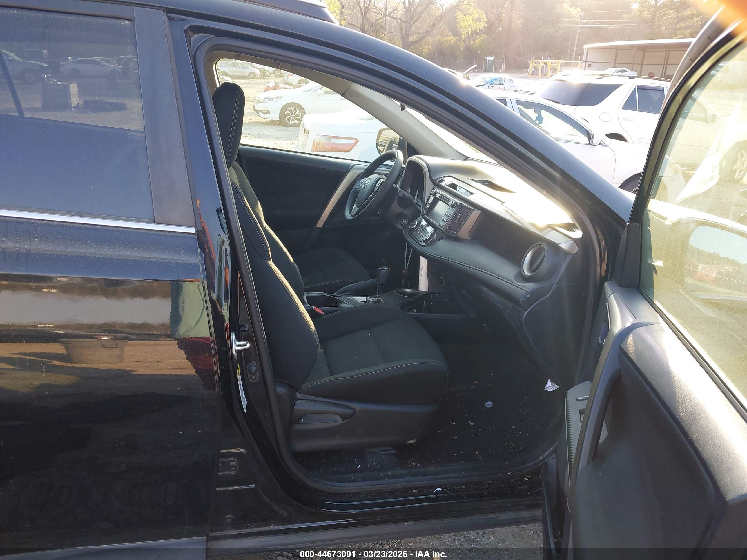 TOYOTA RAV4 image 5