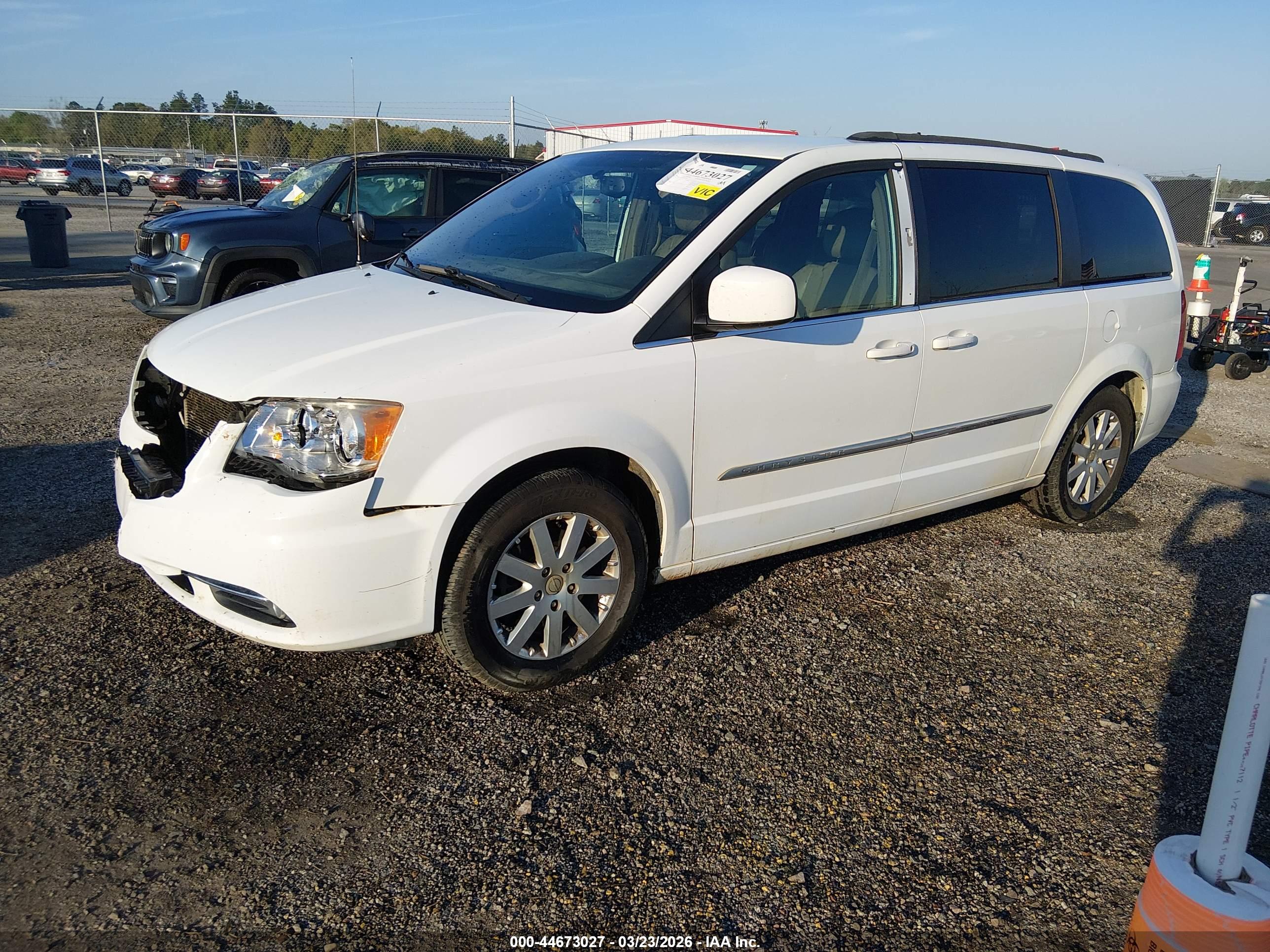 CHRYSLER TOWN image 2