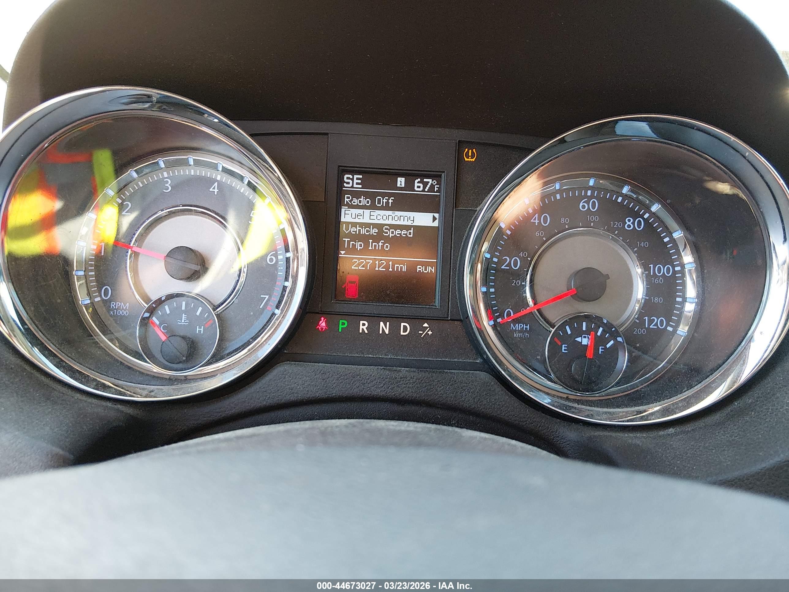 CHRYSLER TOWN image 7