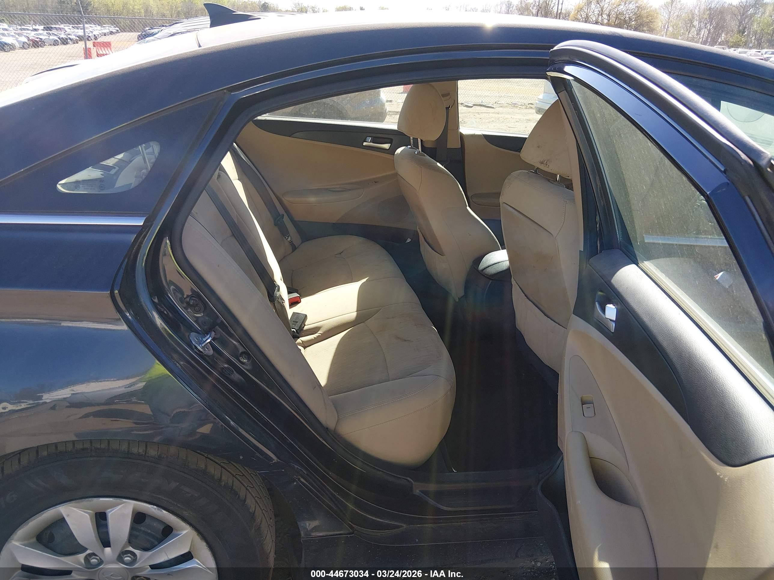 HYUNDAI SONATA image 8