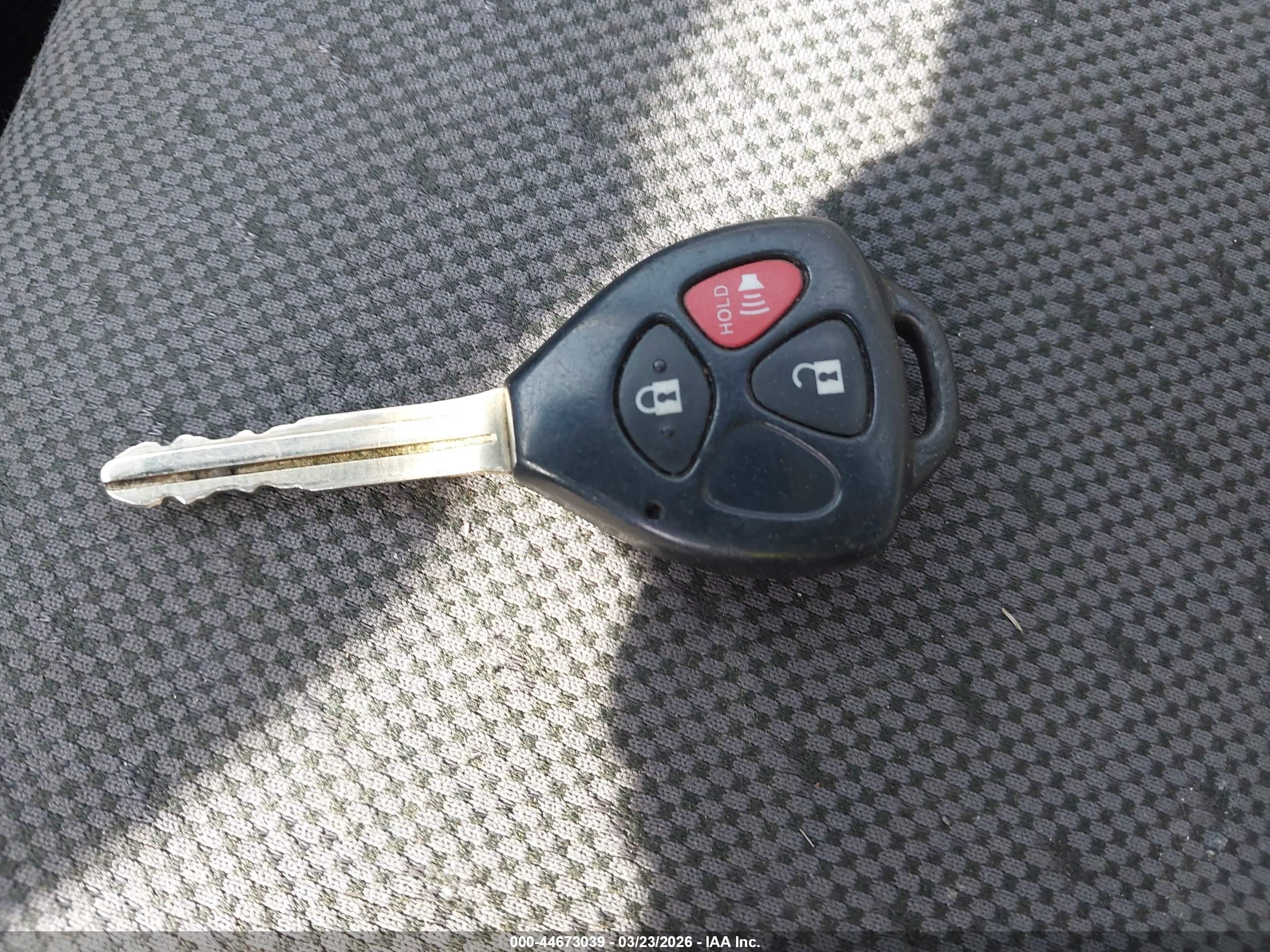 TOYOTA YARIS image 11