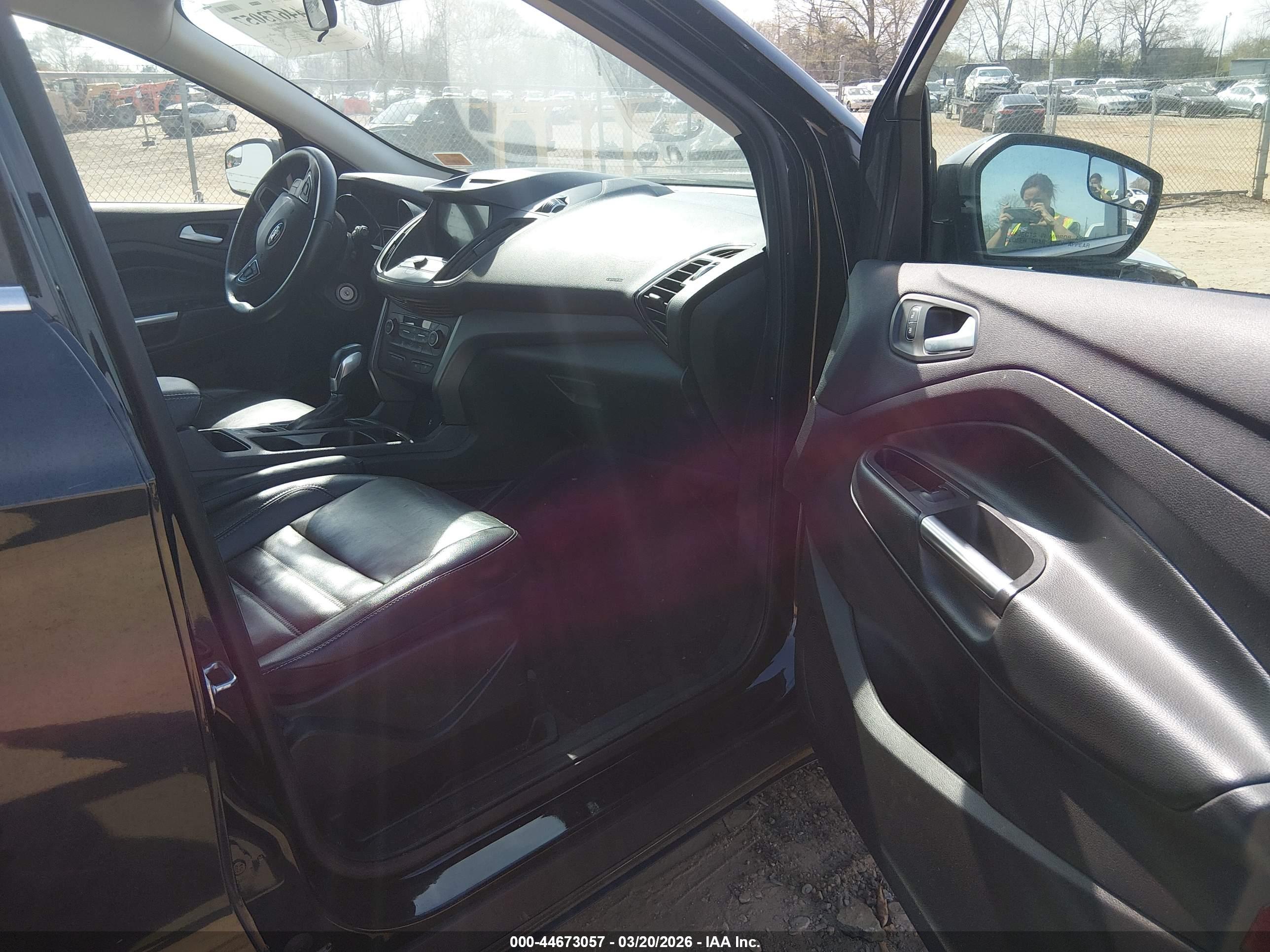 FORD ESCAPE image 5
