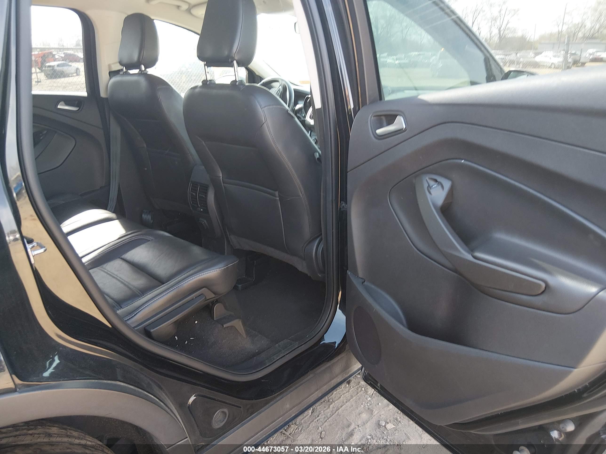 FORD ESCAPE image 8