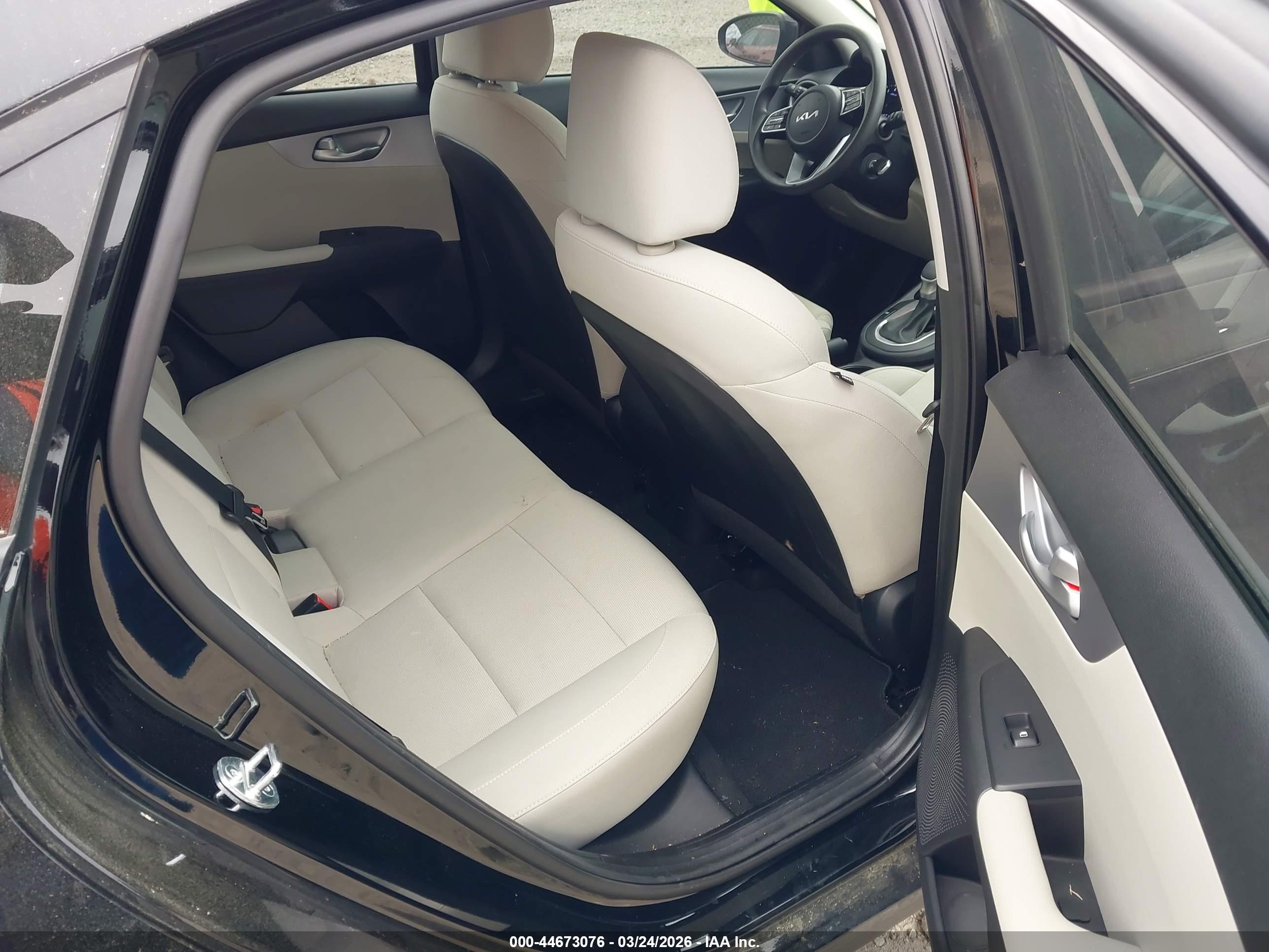 KIA FORTE image 8