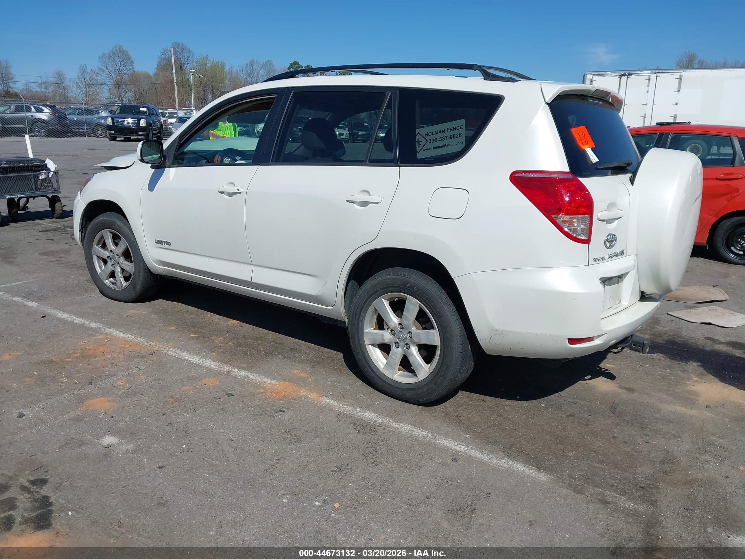 TOYOTA RAV4 image 3