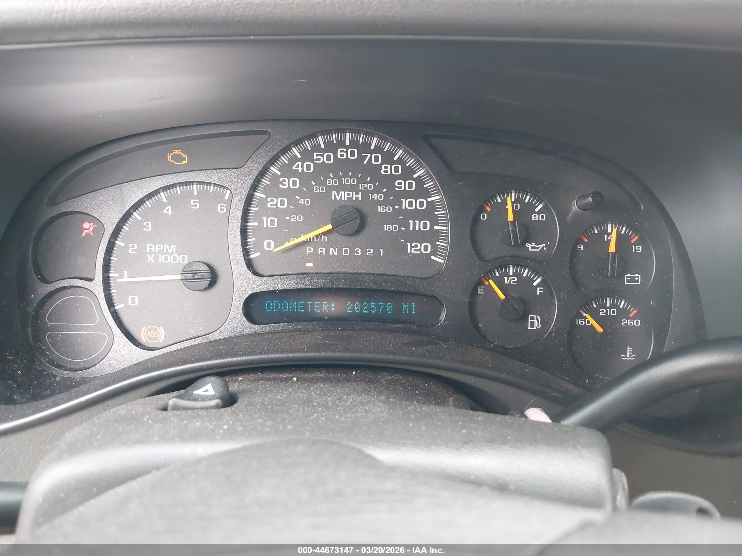 CHEVROLET SILVERADO image 7