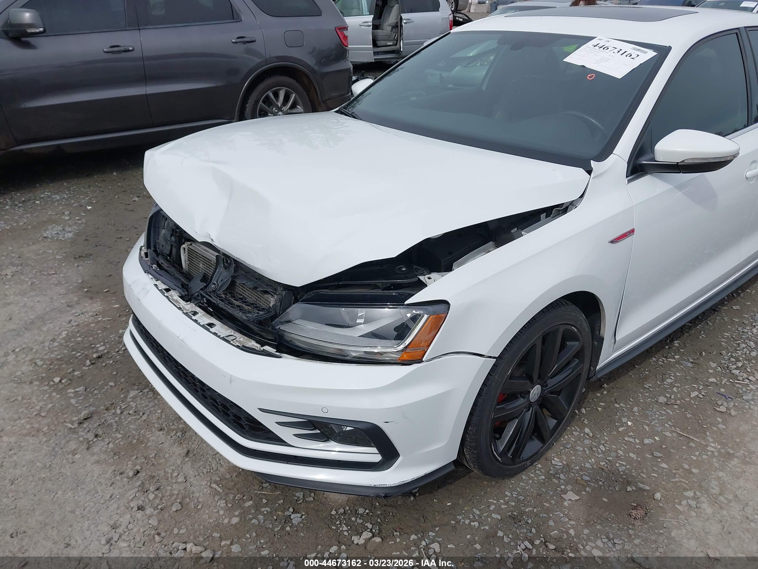 VOLKSWAGEN JETTA image 6