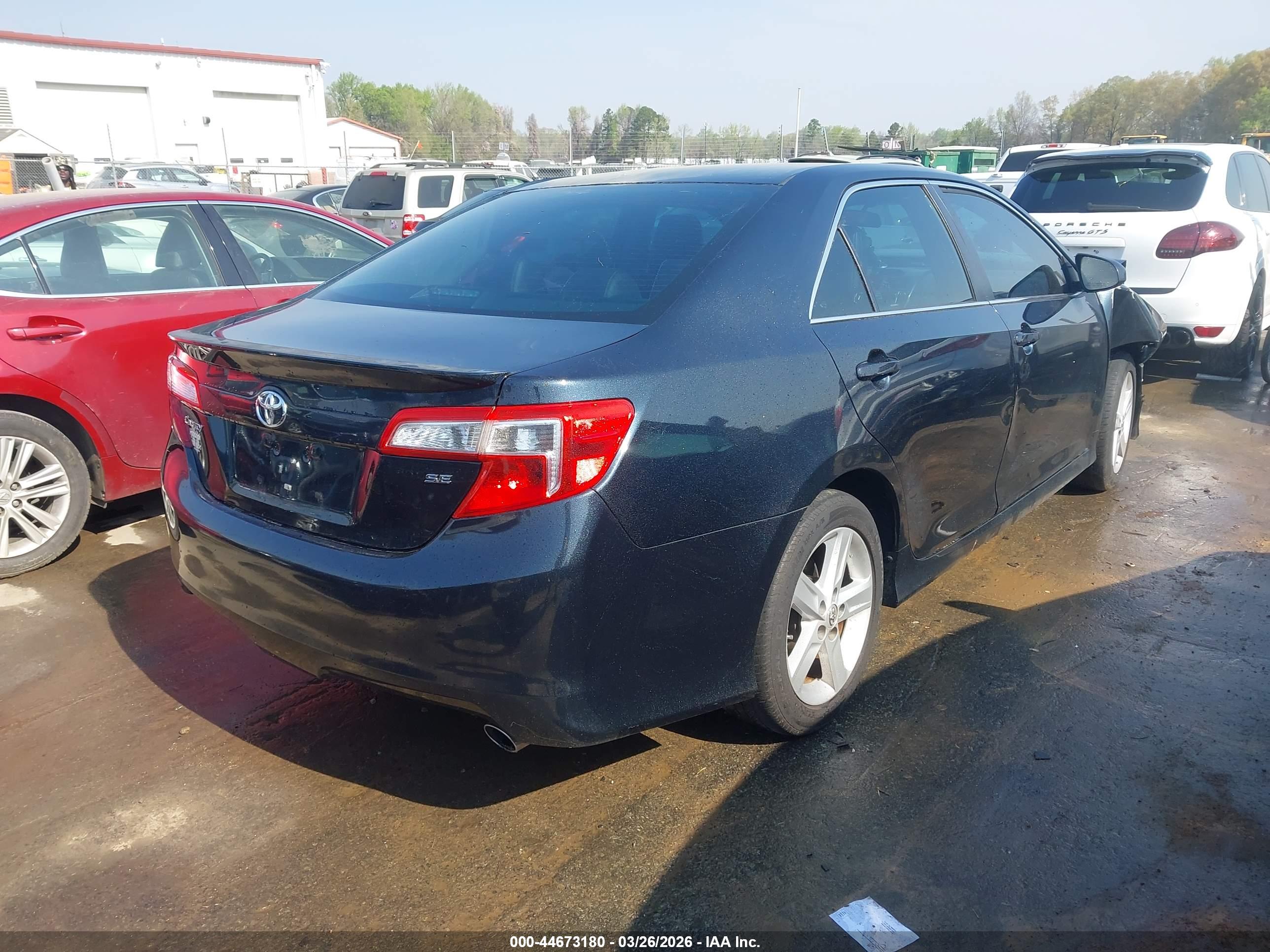 TOYOTA CAMRY image 4