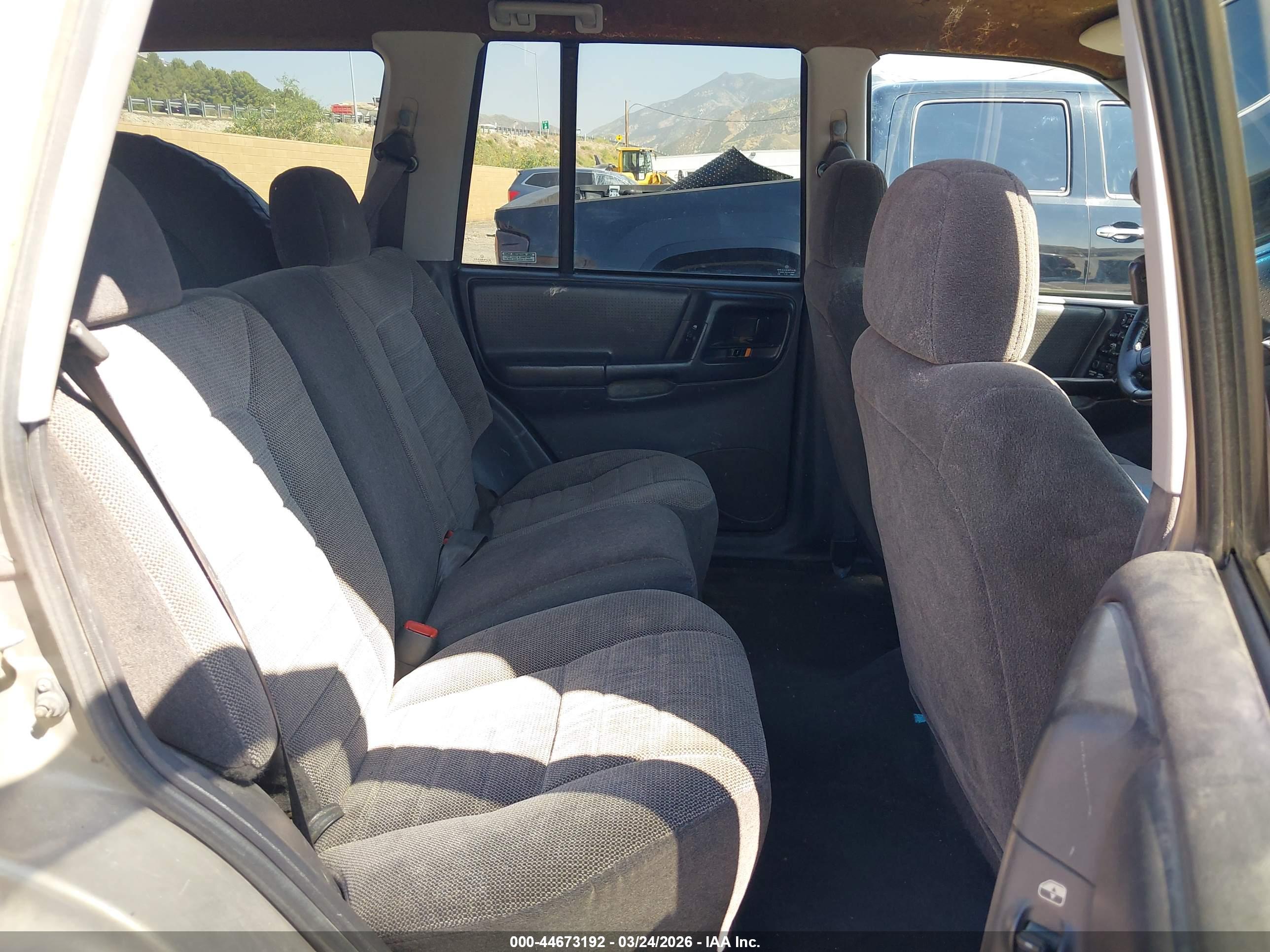 JEEP GRAND image 8