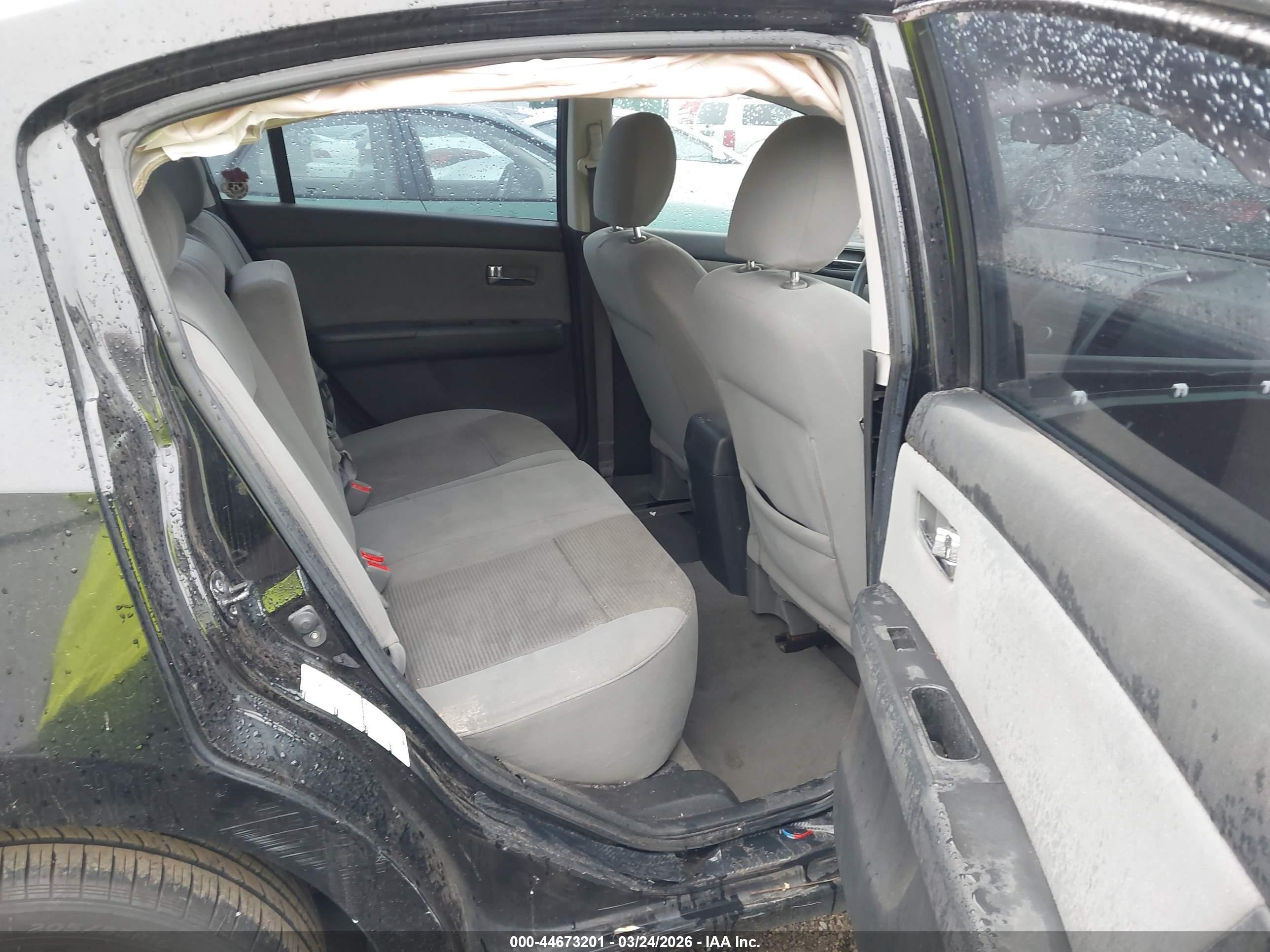 NISSAN SENTRA image 8