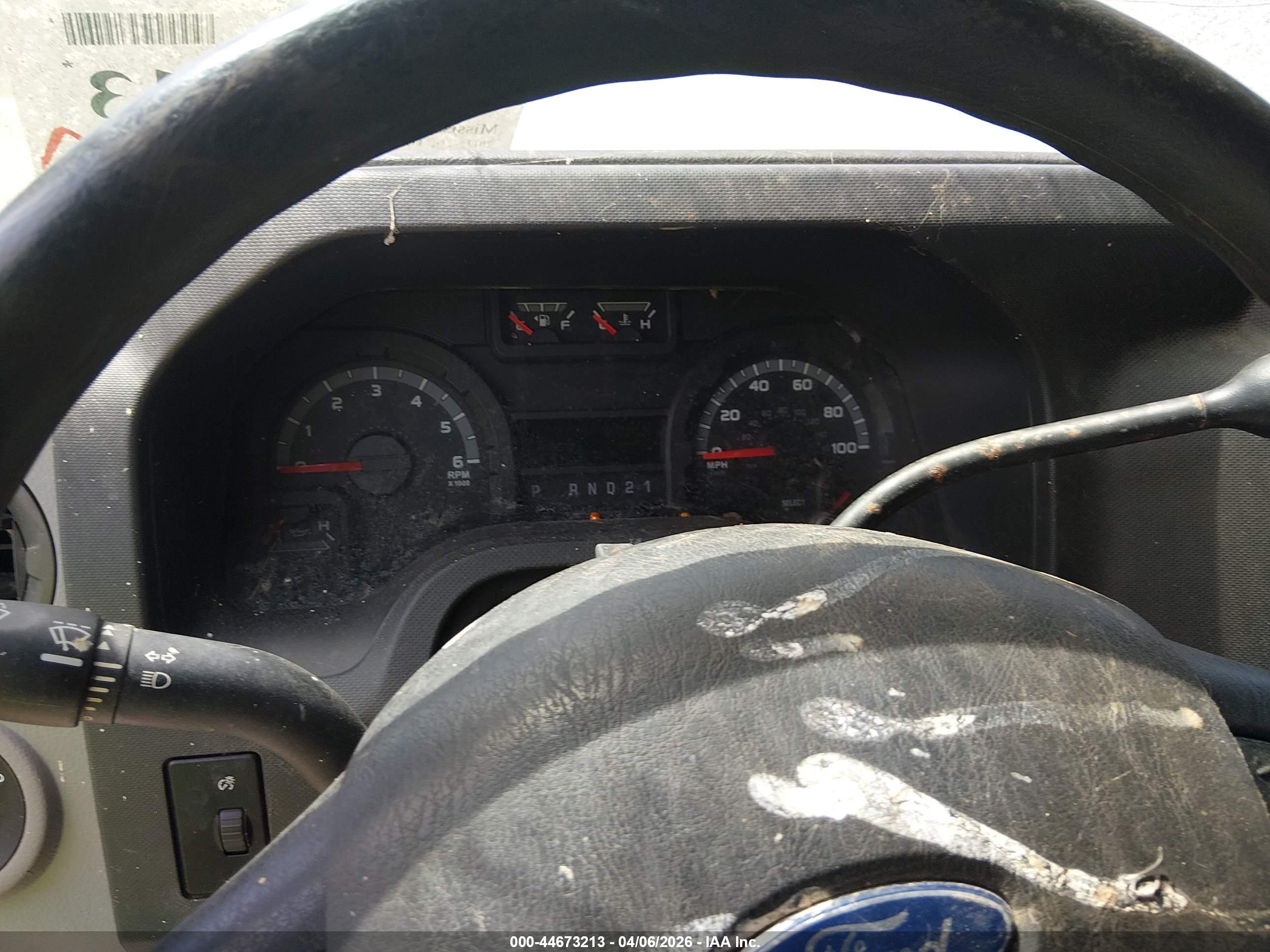 FORD E-250 image 7