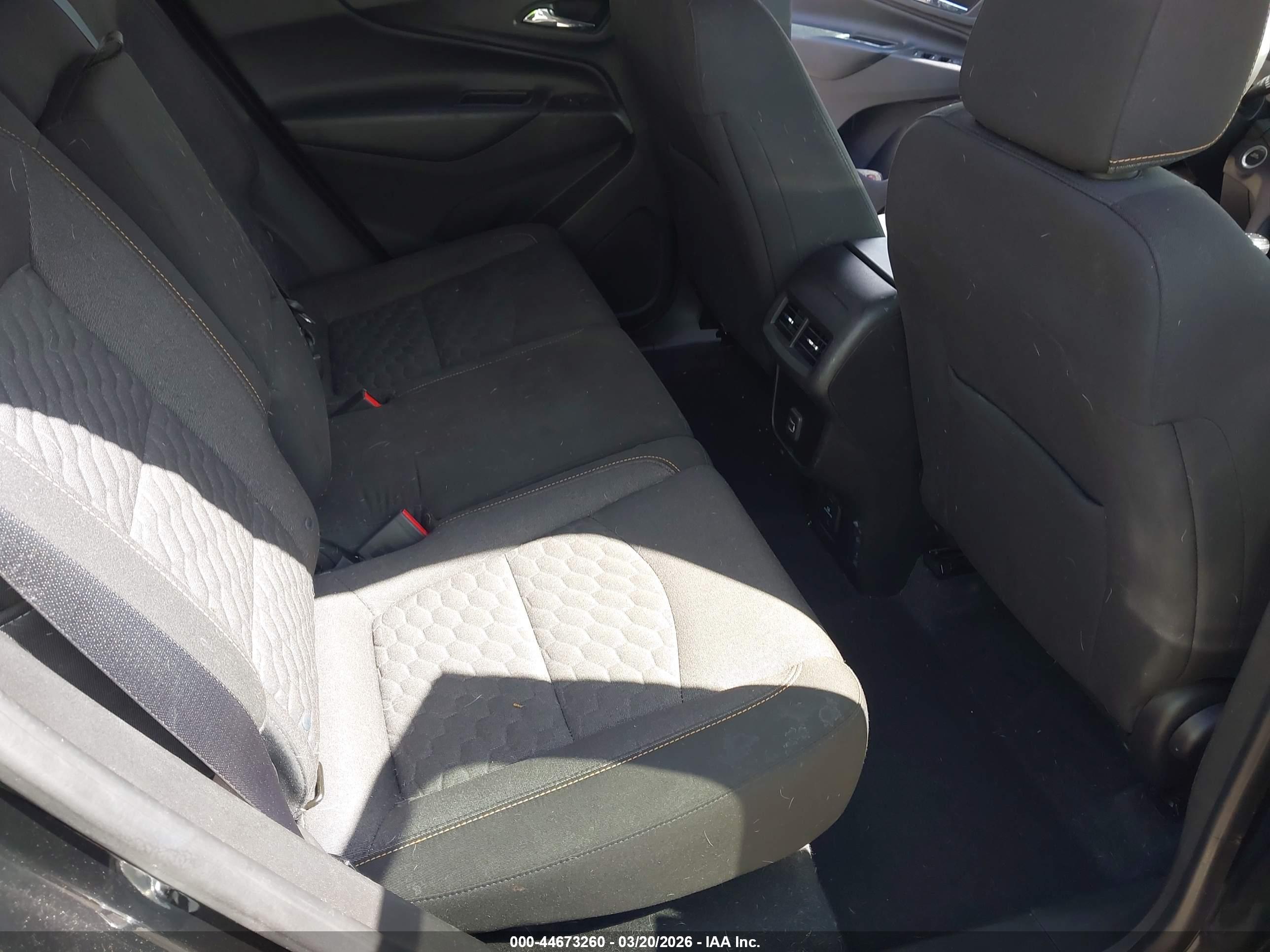 CHEVROLET EQUINOX image 8
