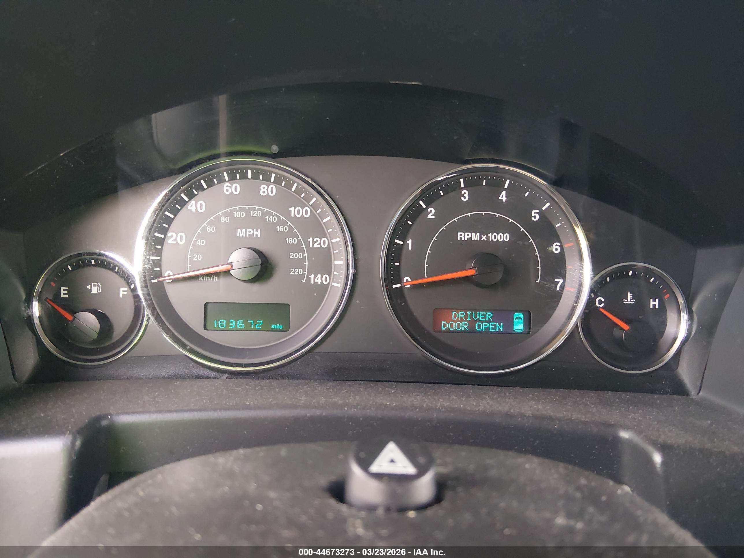 JEEP COMMANDER image 7