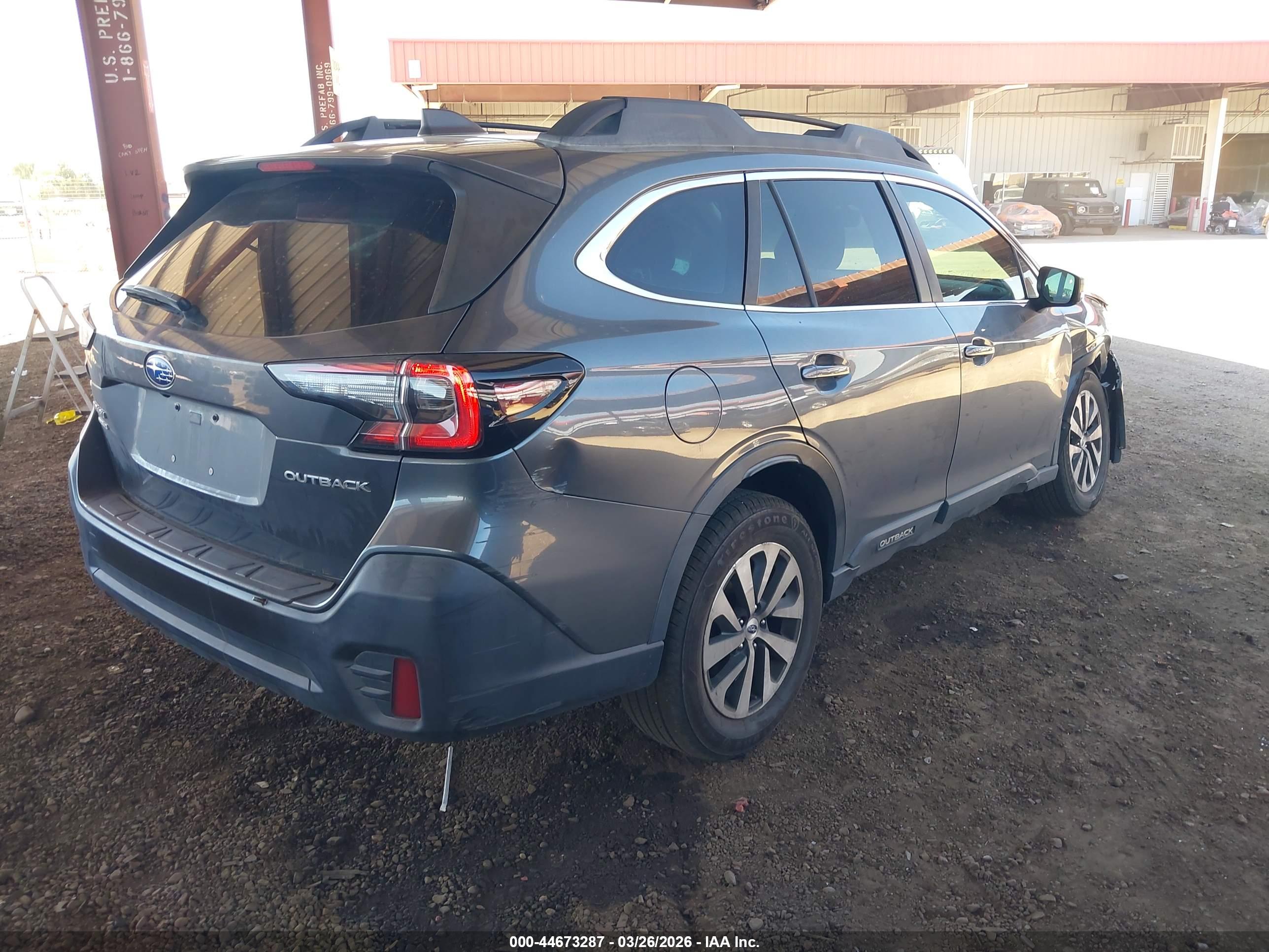 SUBARU OUTBACK image 4