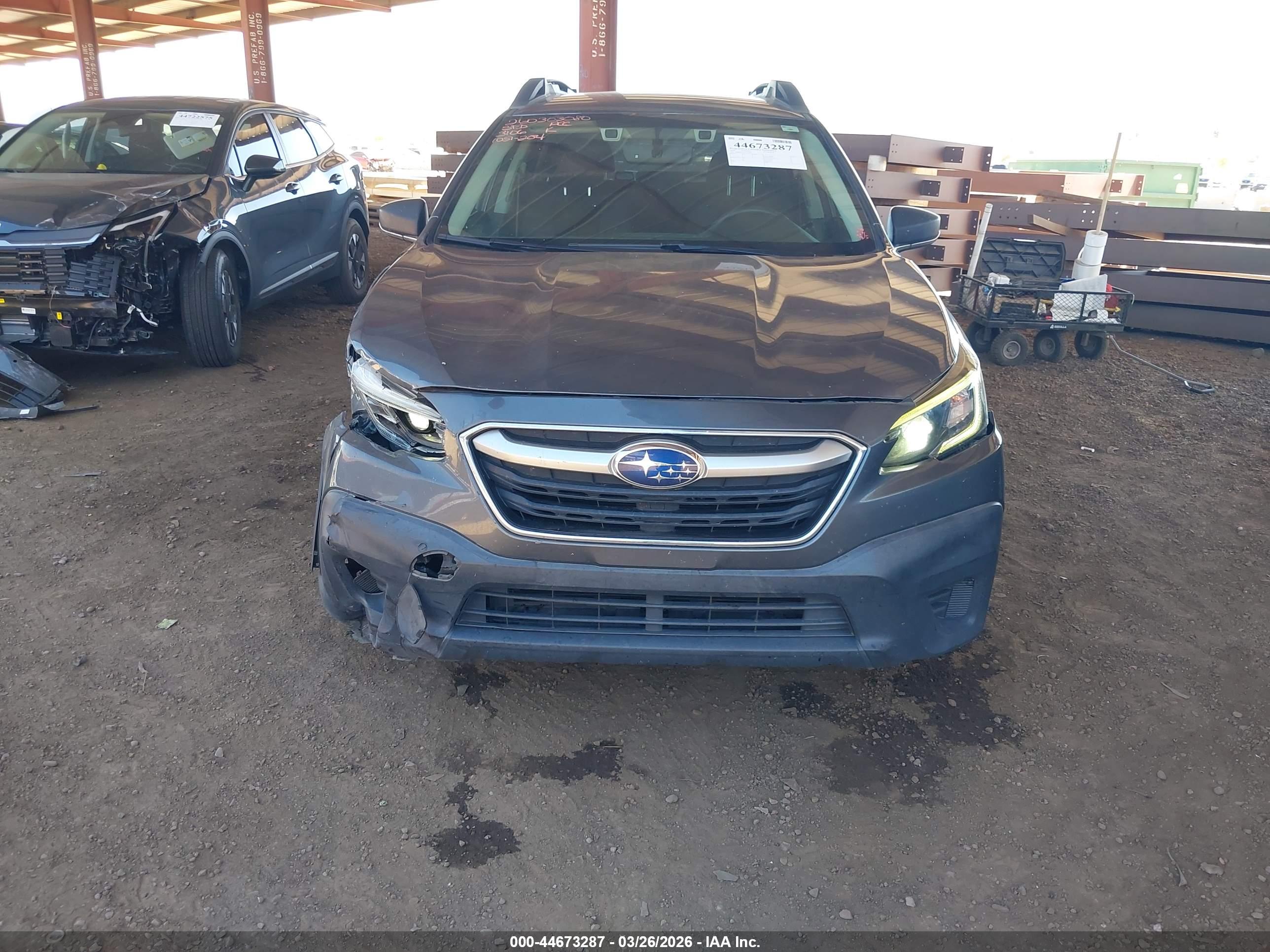 SUBARU OUTBACK image 6