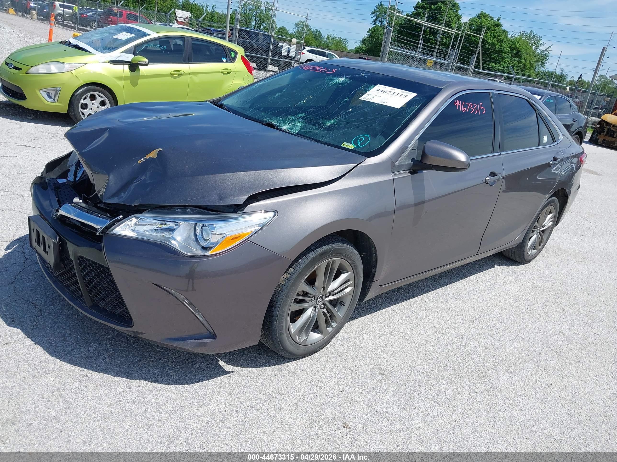 TOYOTA CAMRY image 2