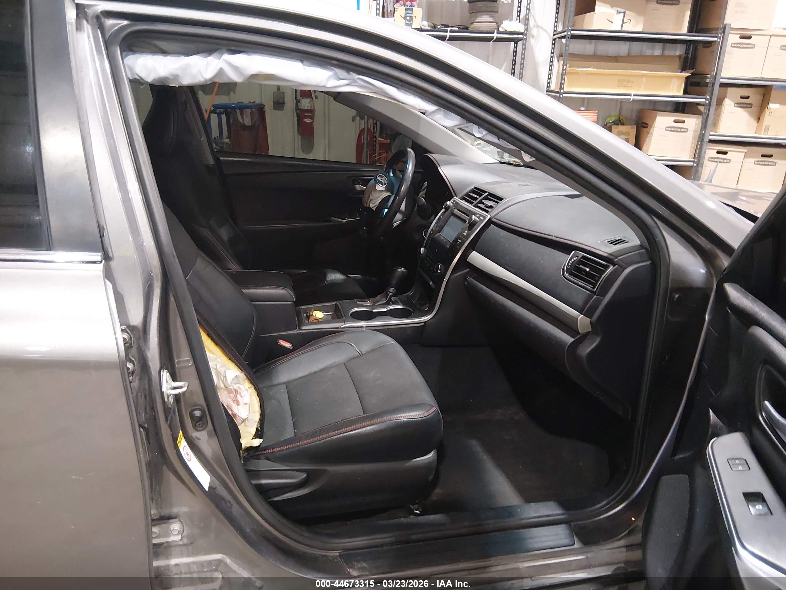 TOYOTA CAMRY image 5