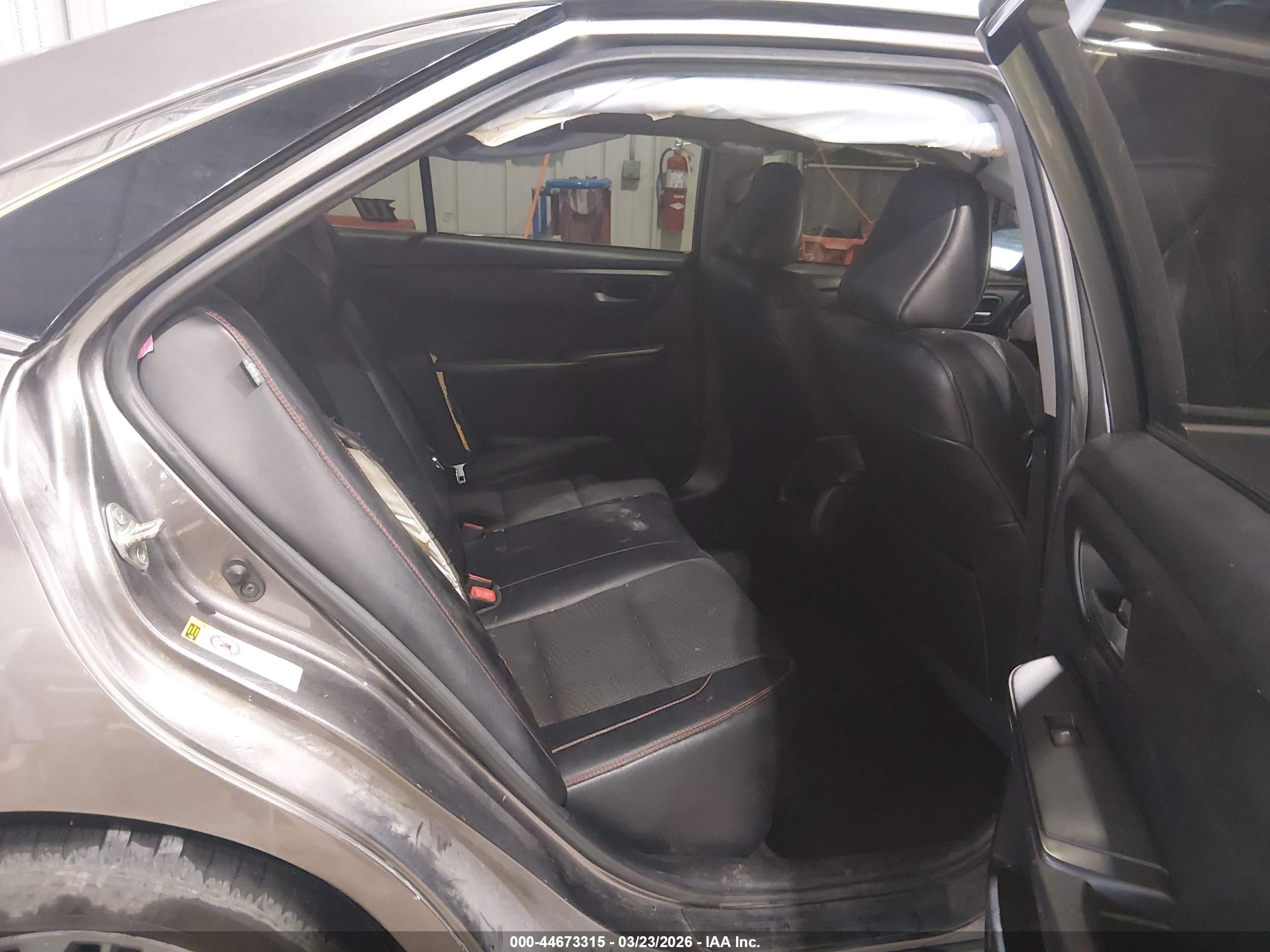TOYOTA CAMRY image 8