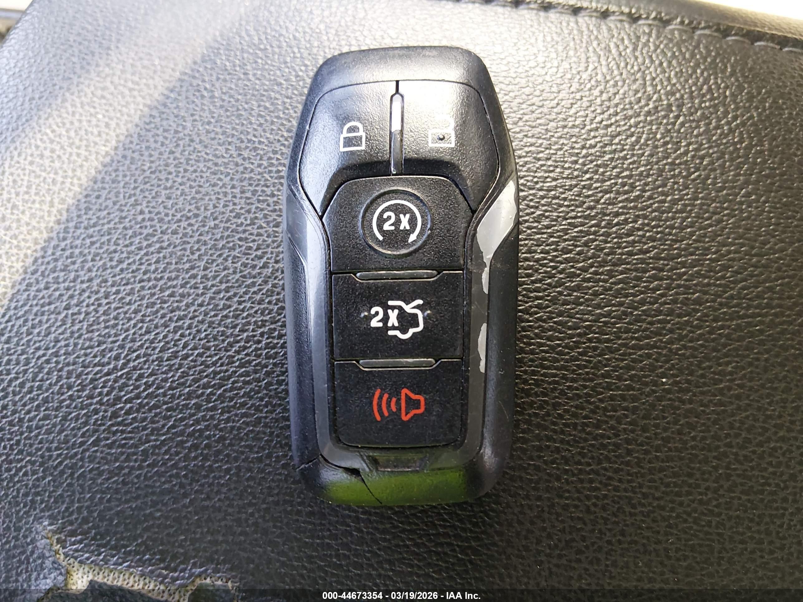 FORD FUSION image 11