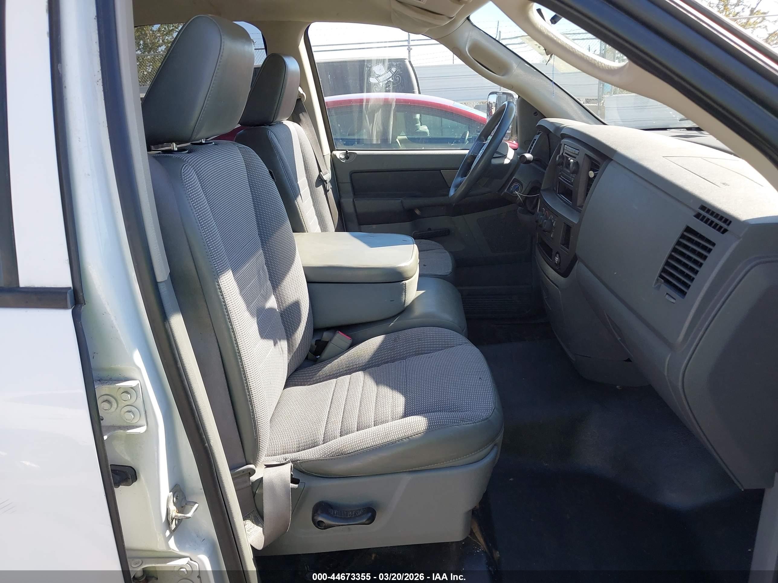 DODGE RAM image 5