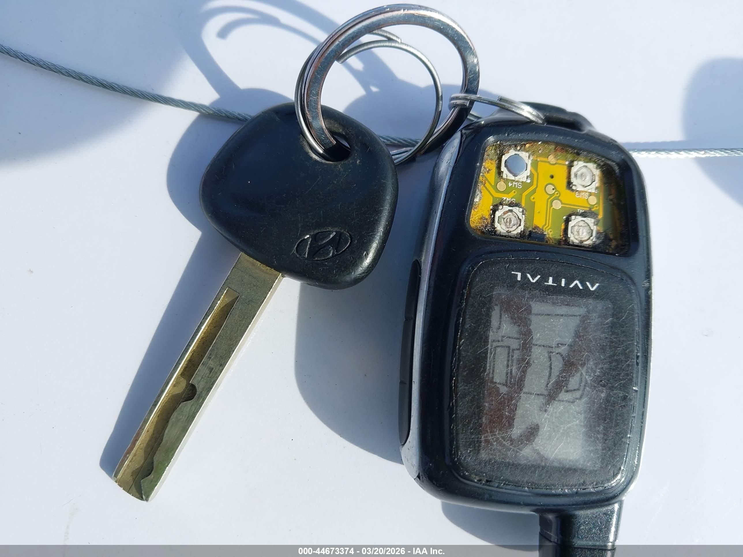 HYUNDAI ACCENT image 11