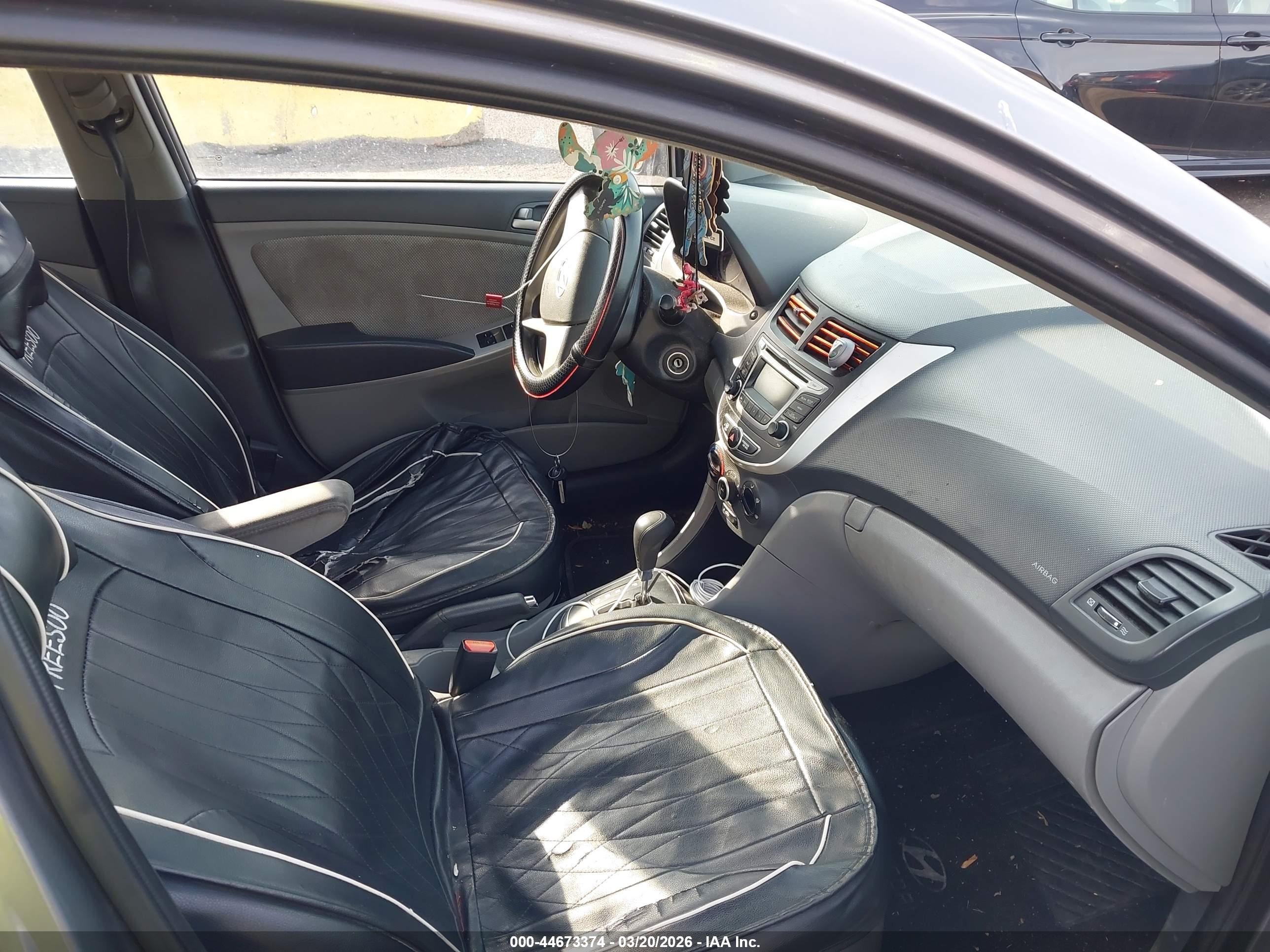 HYUNDAI ACCENT image 5