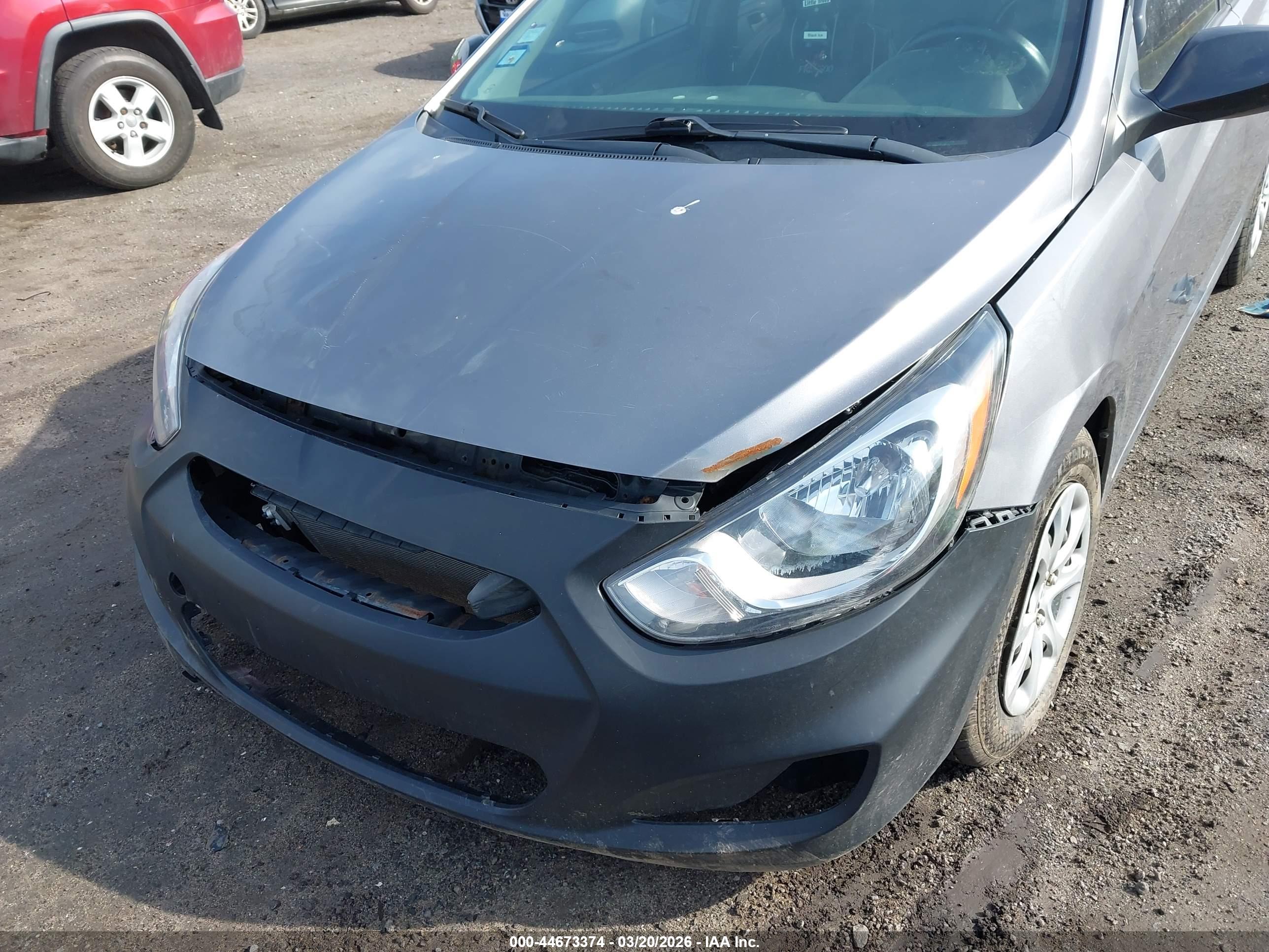 HYUNDAI ACCENT image 6
