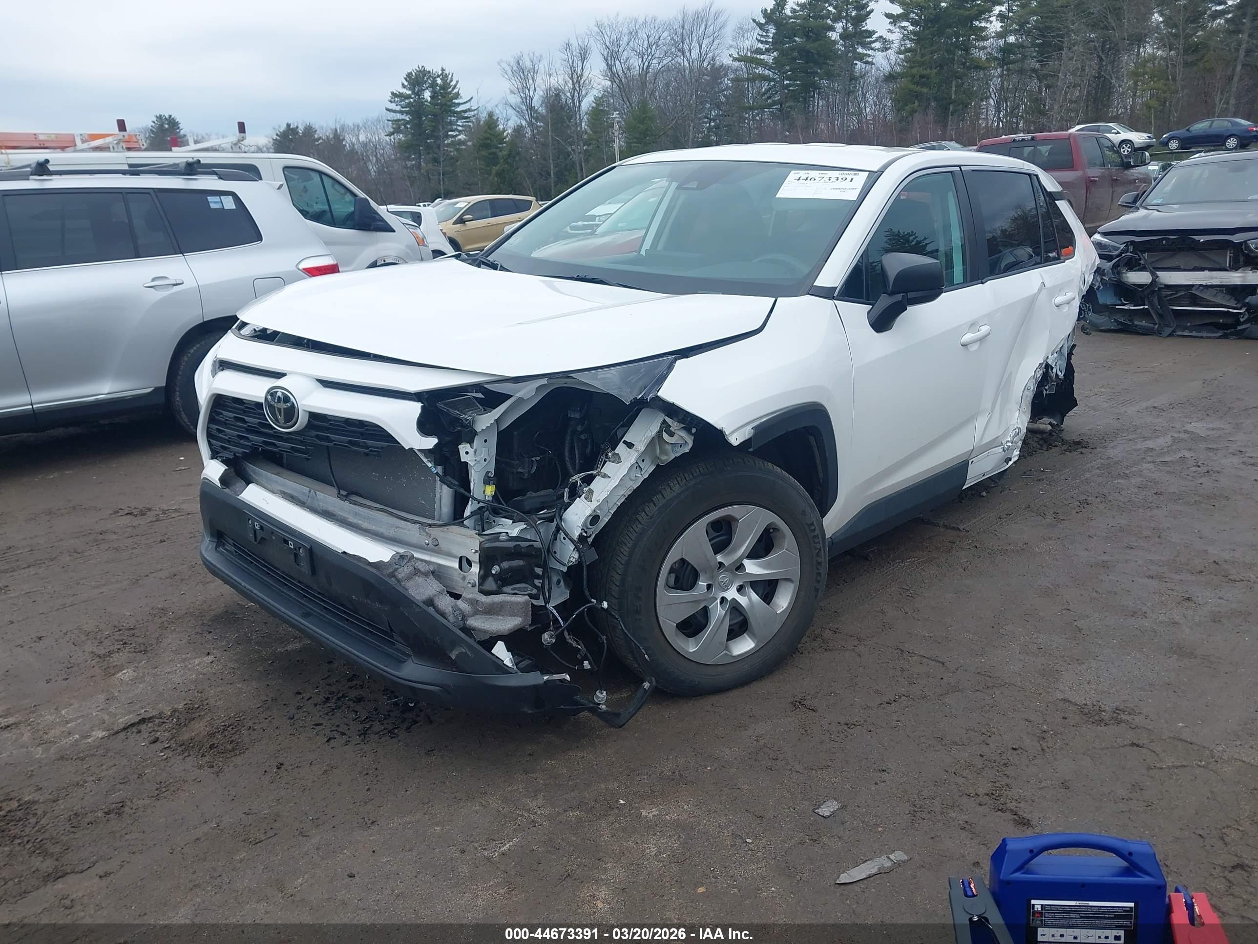 TOYOTA RAV4 image 2