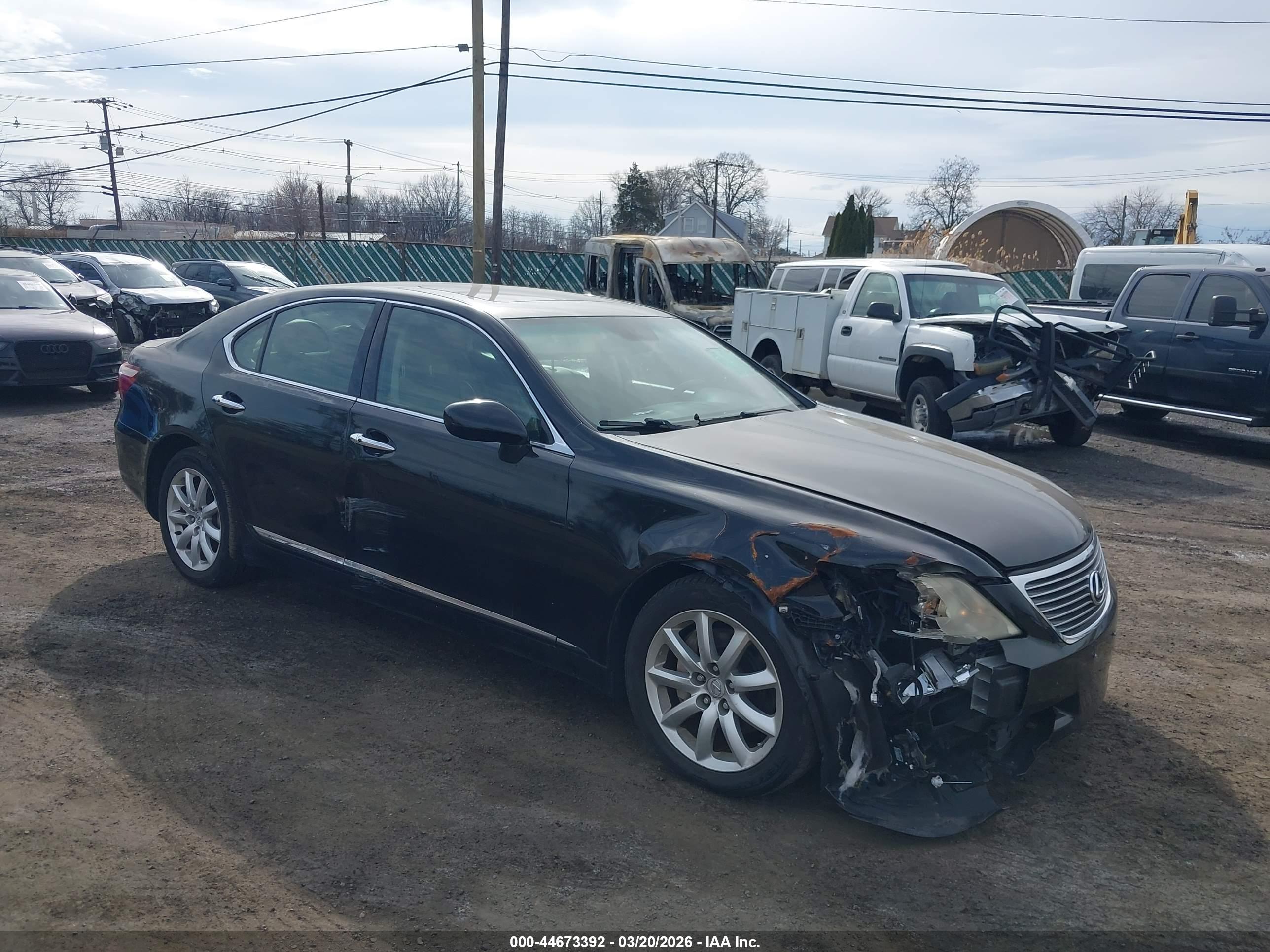 LEXUS LS image 6